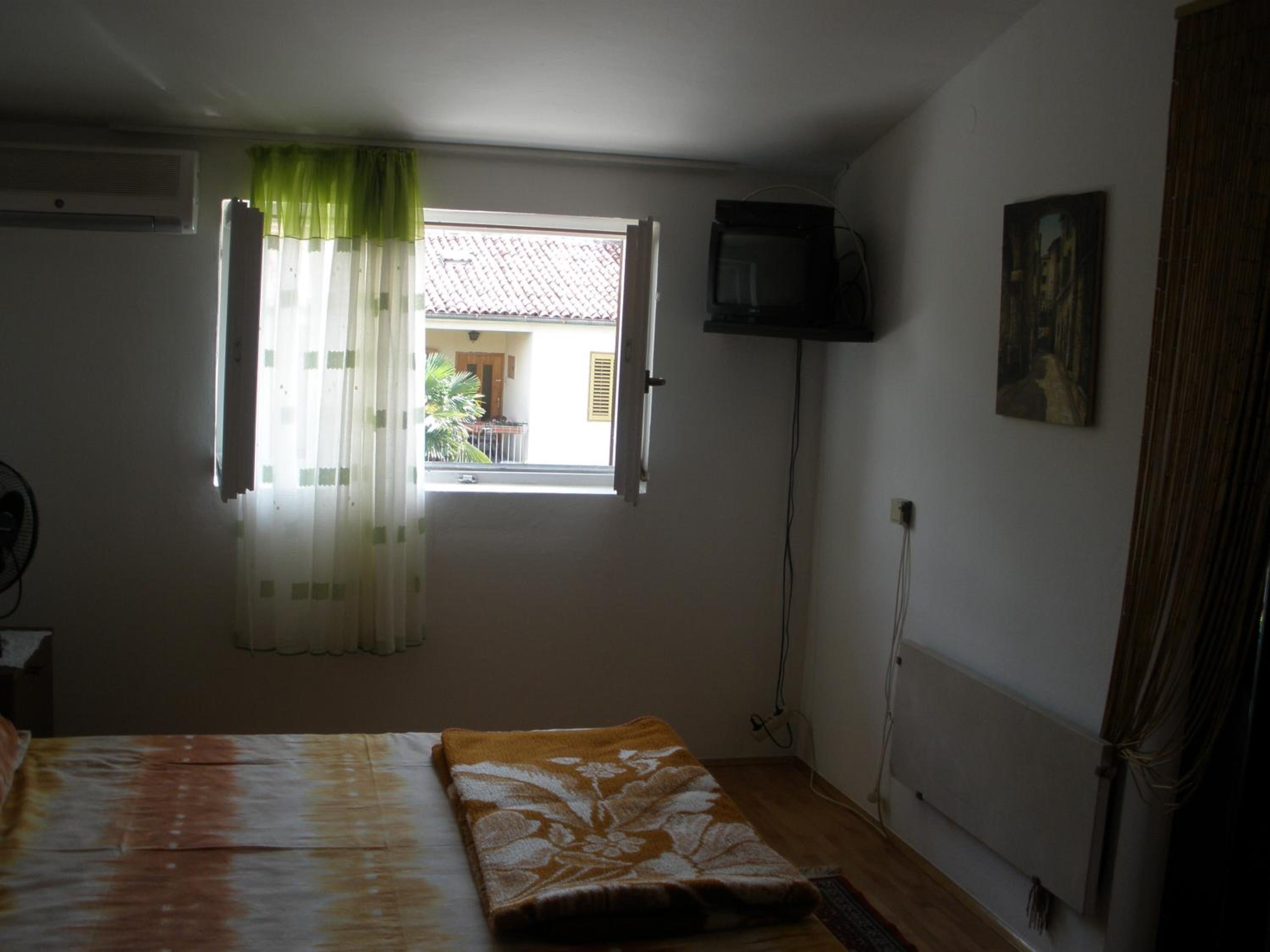 Studio with Balcony