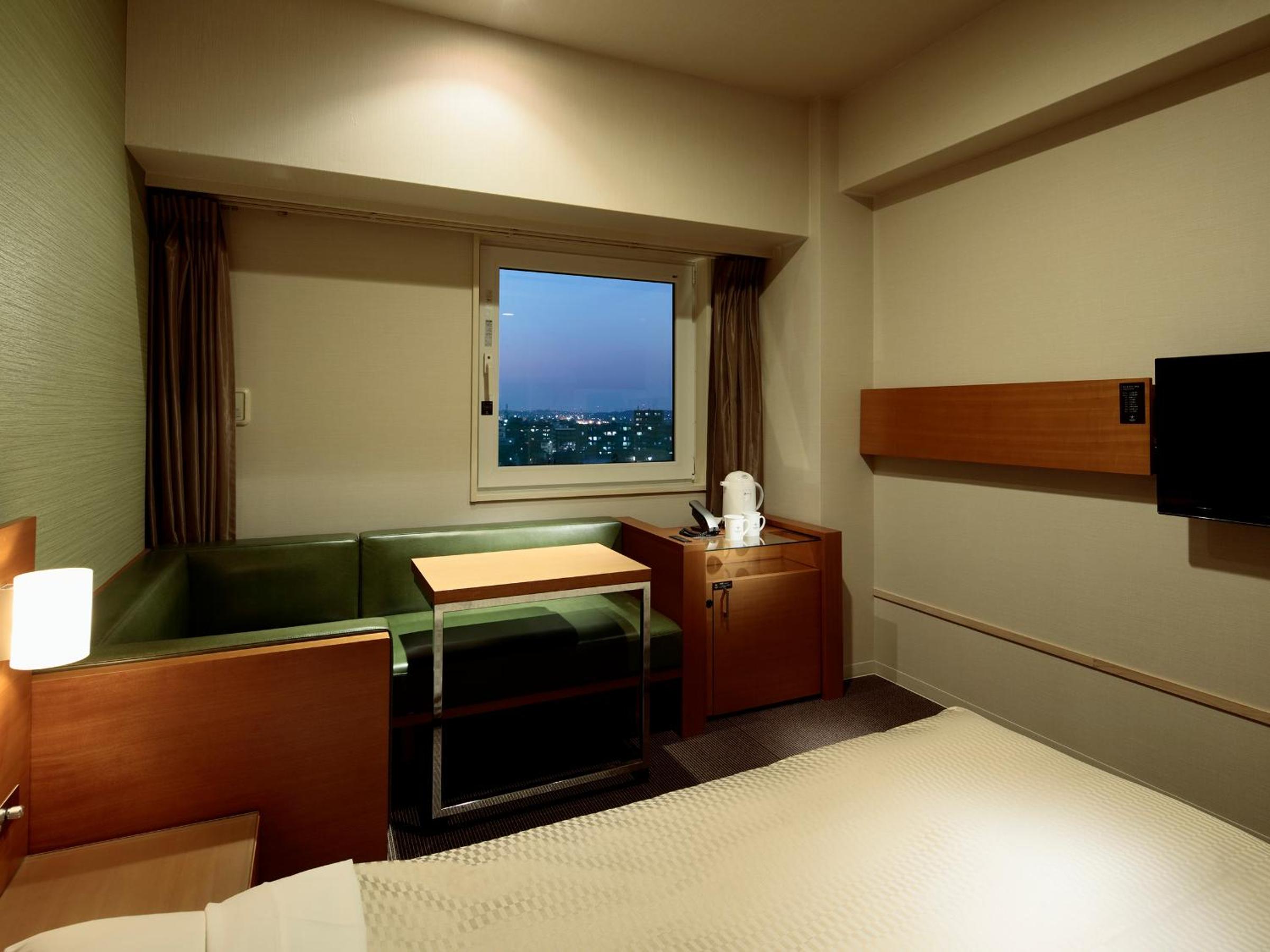 Standard Double Room with Sofa - Non-Smoking - Photo 2