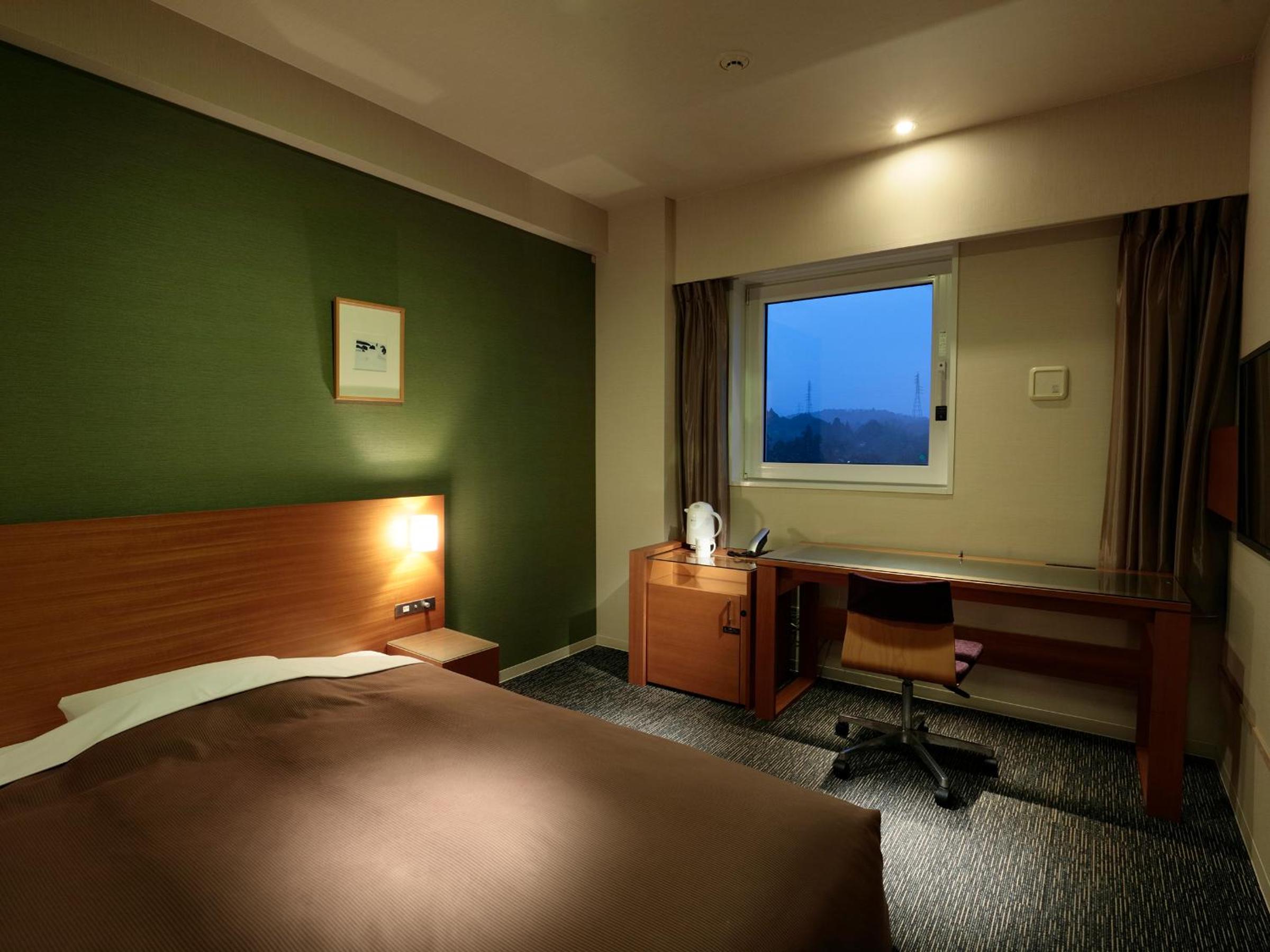 Double Room with Small Double Bed - Non-Smoking - Photo 2