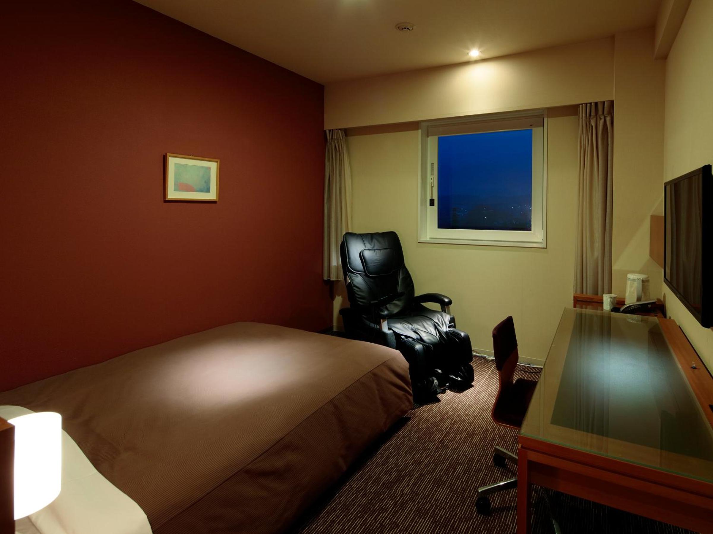 Superior Double Room with Massage Chair - Non-Smoking
