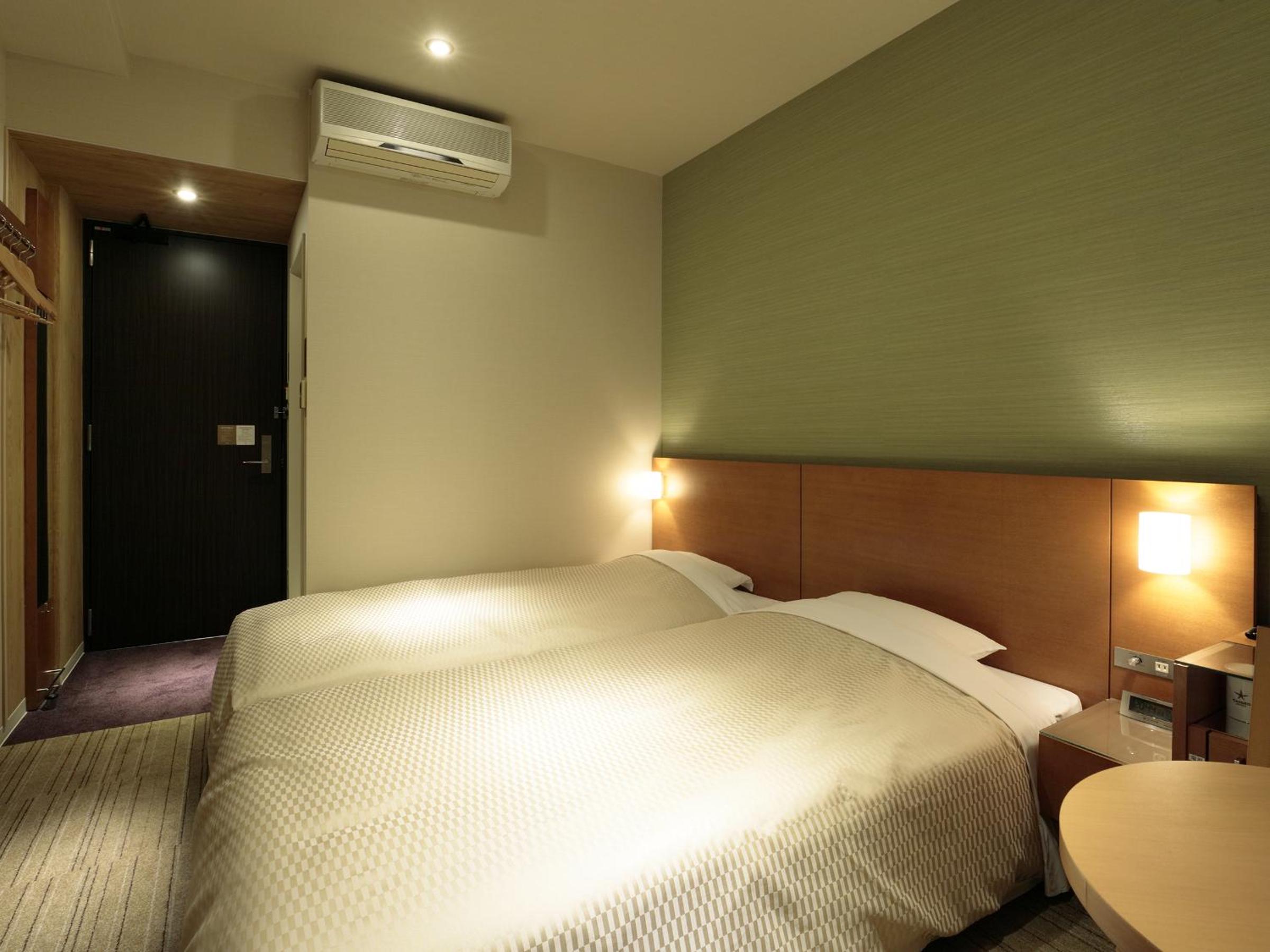 Twin Room - Non-Smoking - Photo 1