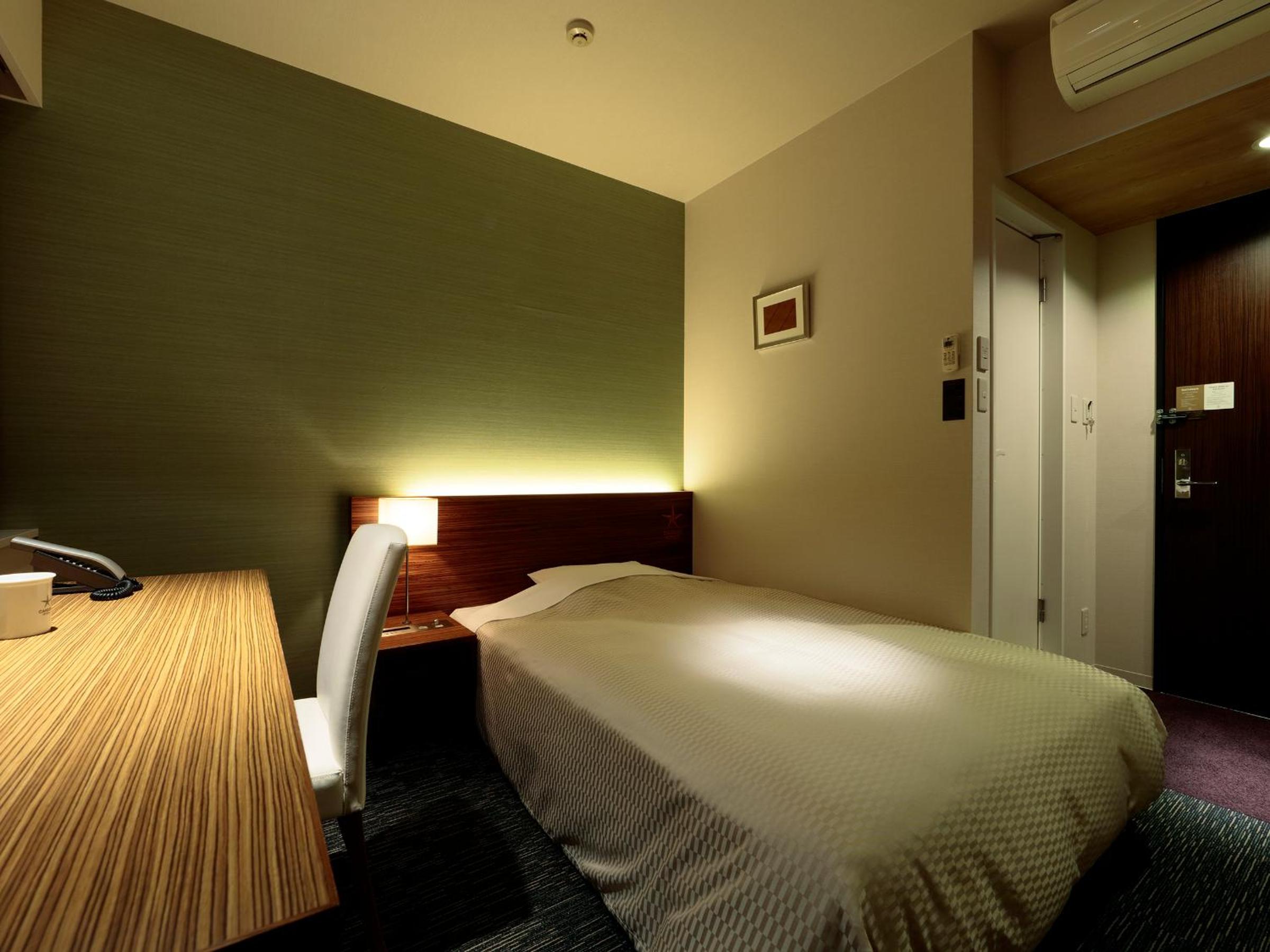 Standard Double Room - Non-Smoking - Photo 8