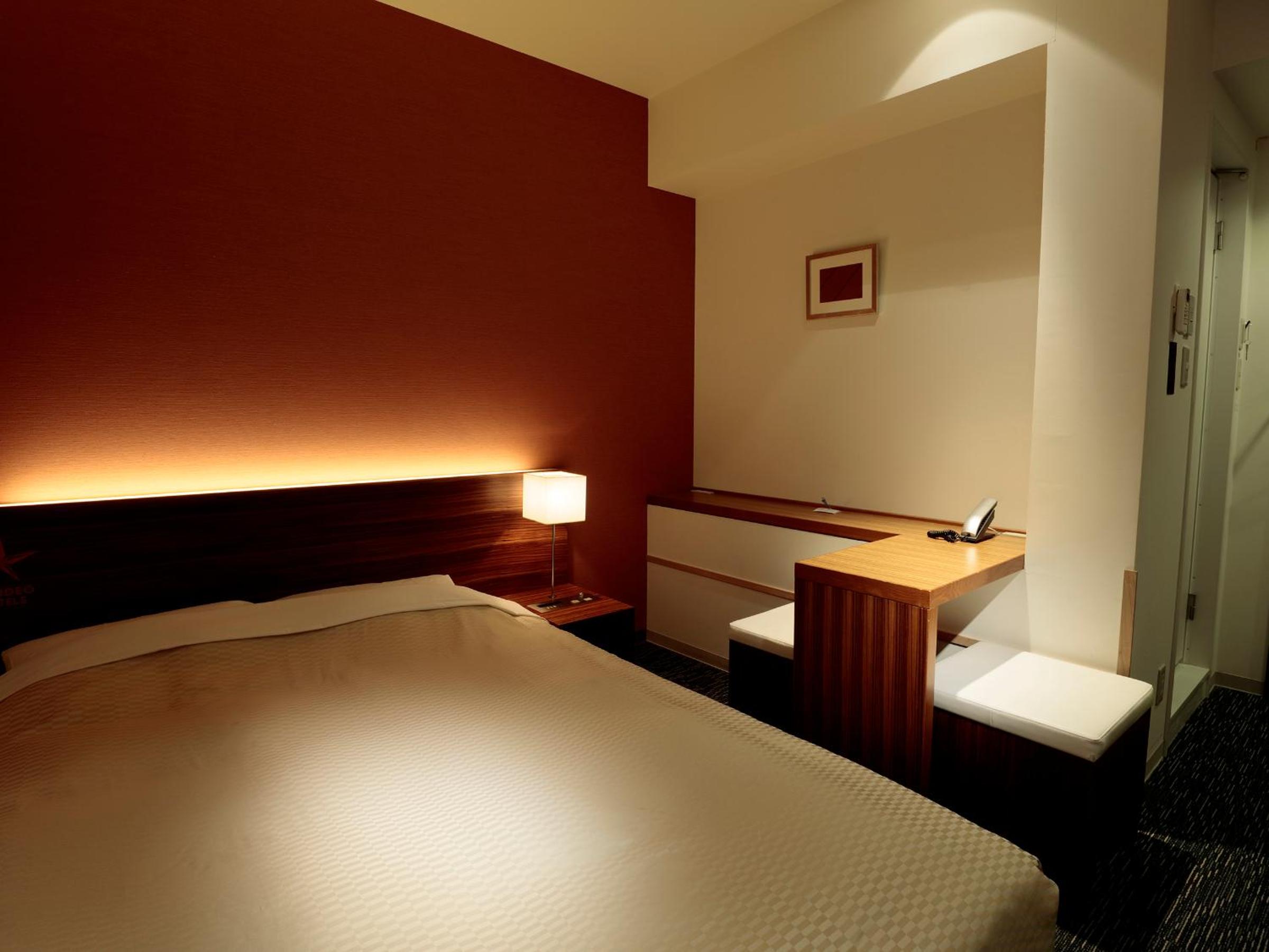 Queen Room - Non-Smoking - Photo 7