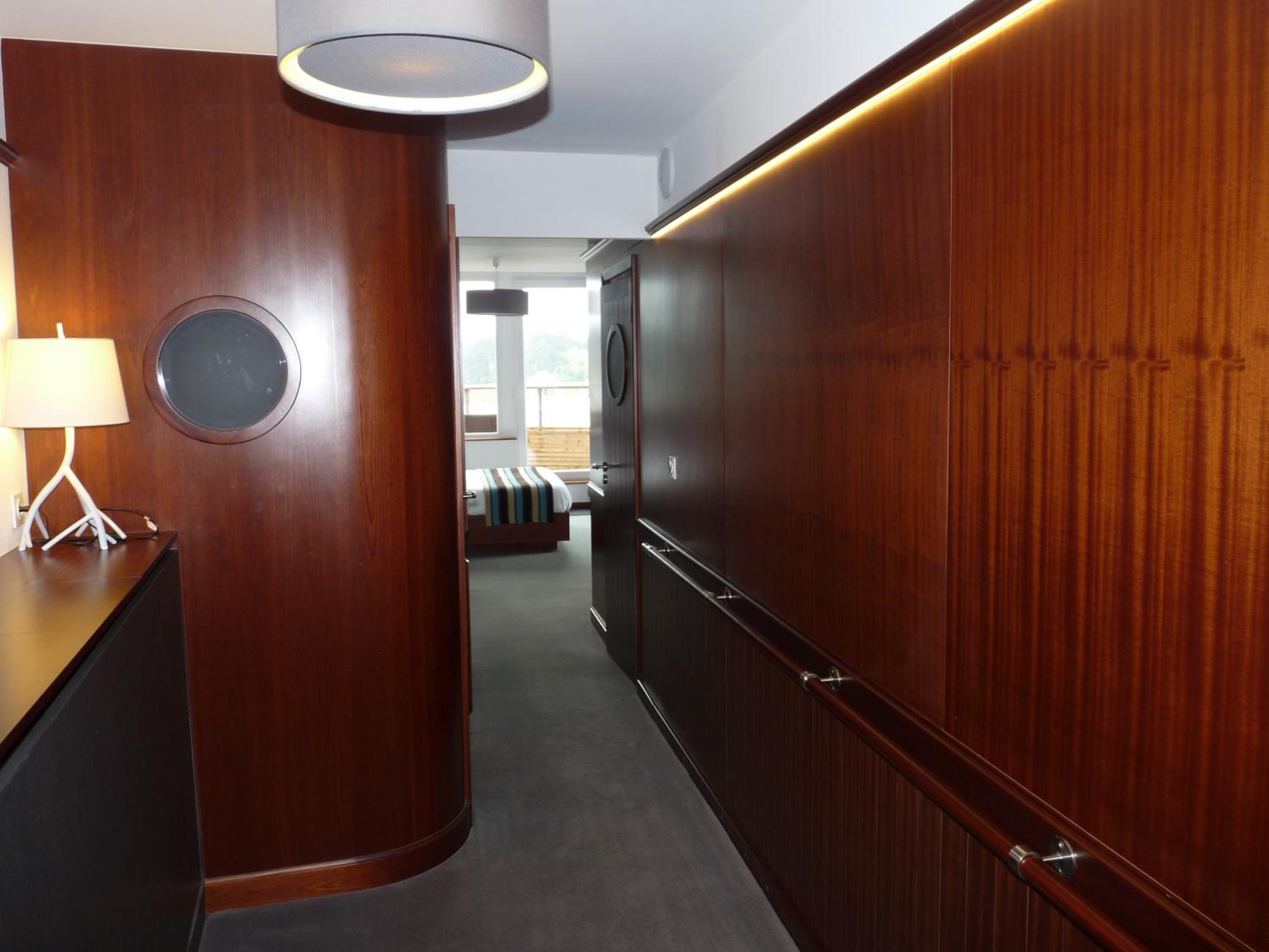 Suite with Sea View - Photo 10