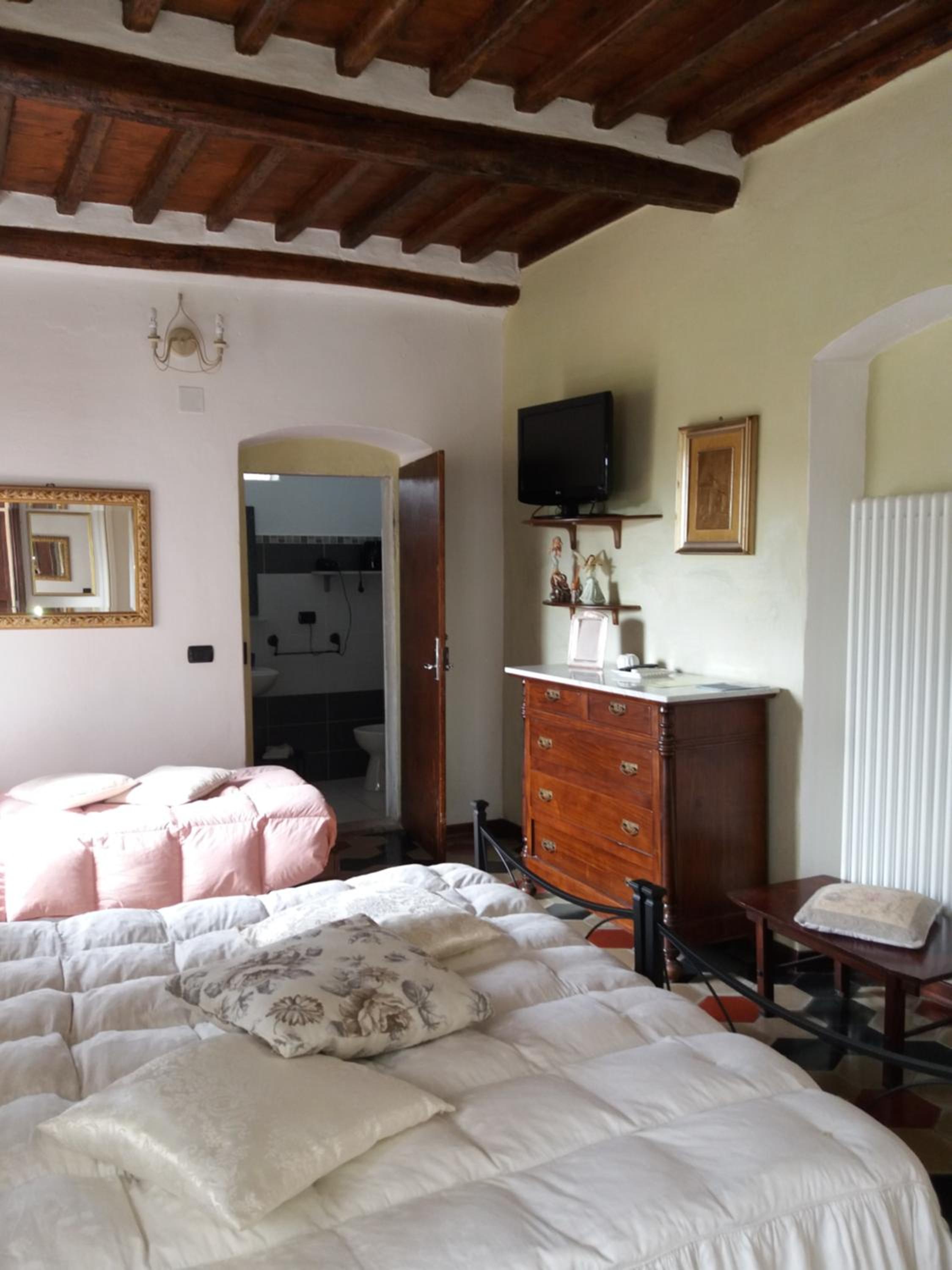 Triple Room - Photo 16