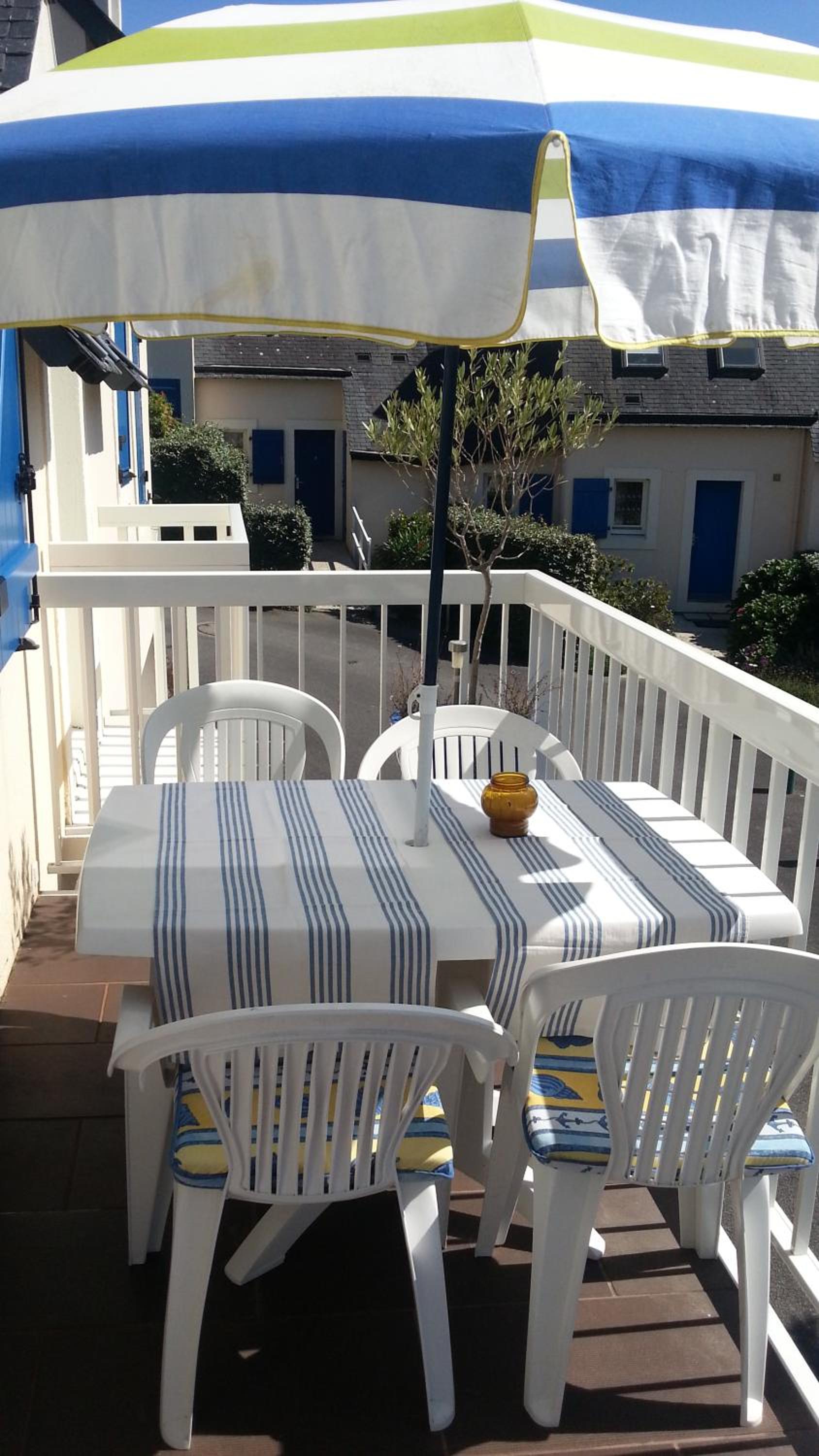 Apartment with Terrace - Photo 6