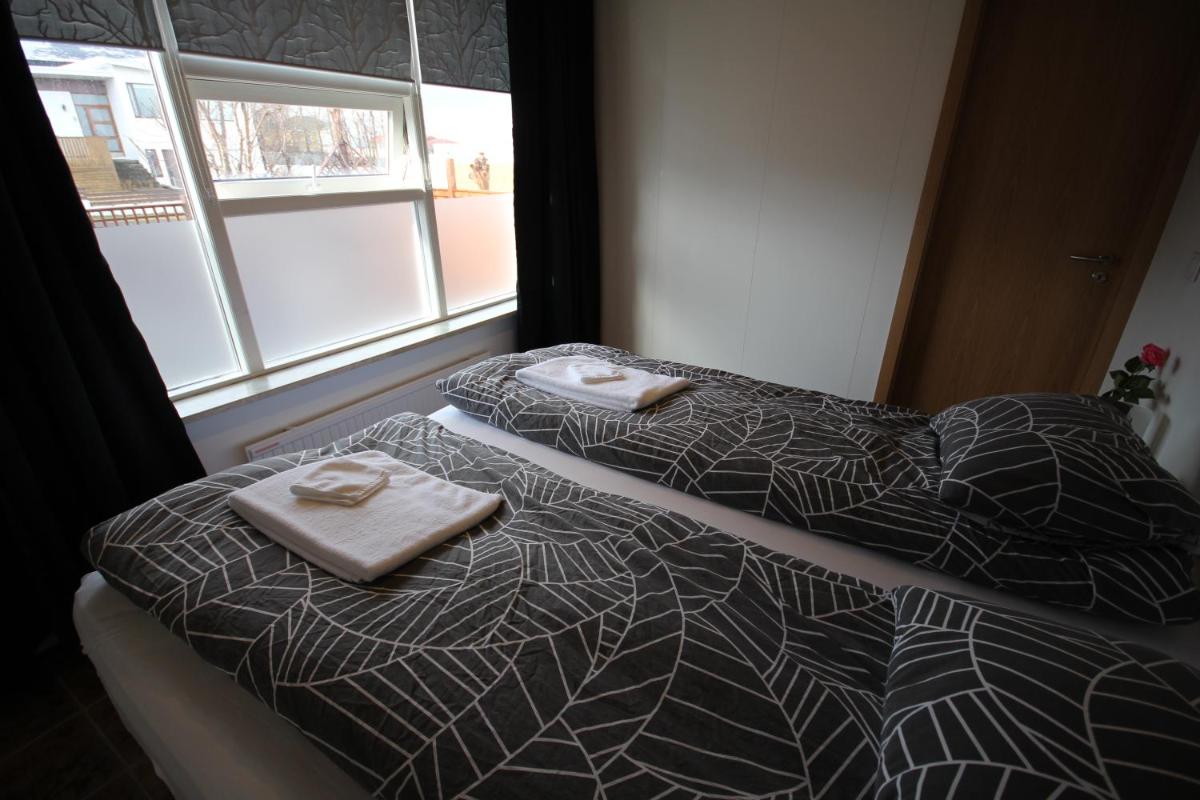 Double Room with Shared Bathroom photo 2