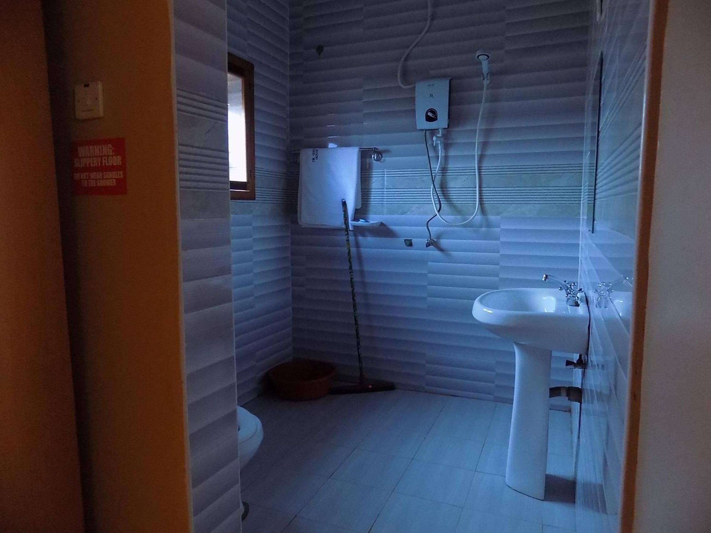 Single Room photo 2