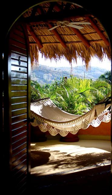 Suite with Private Pool - Photo 4