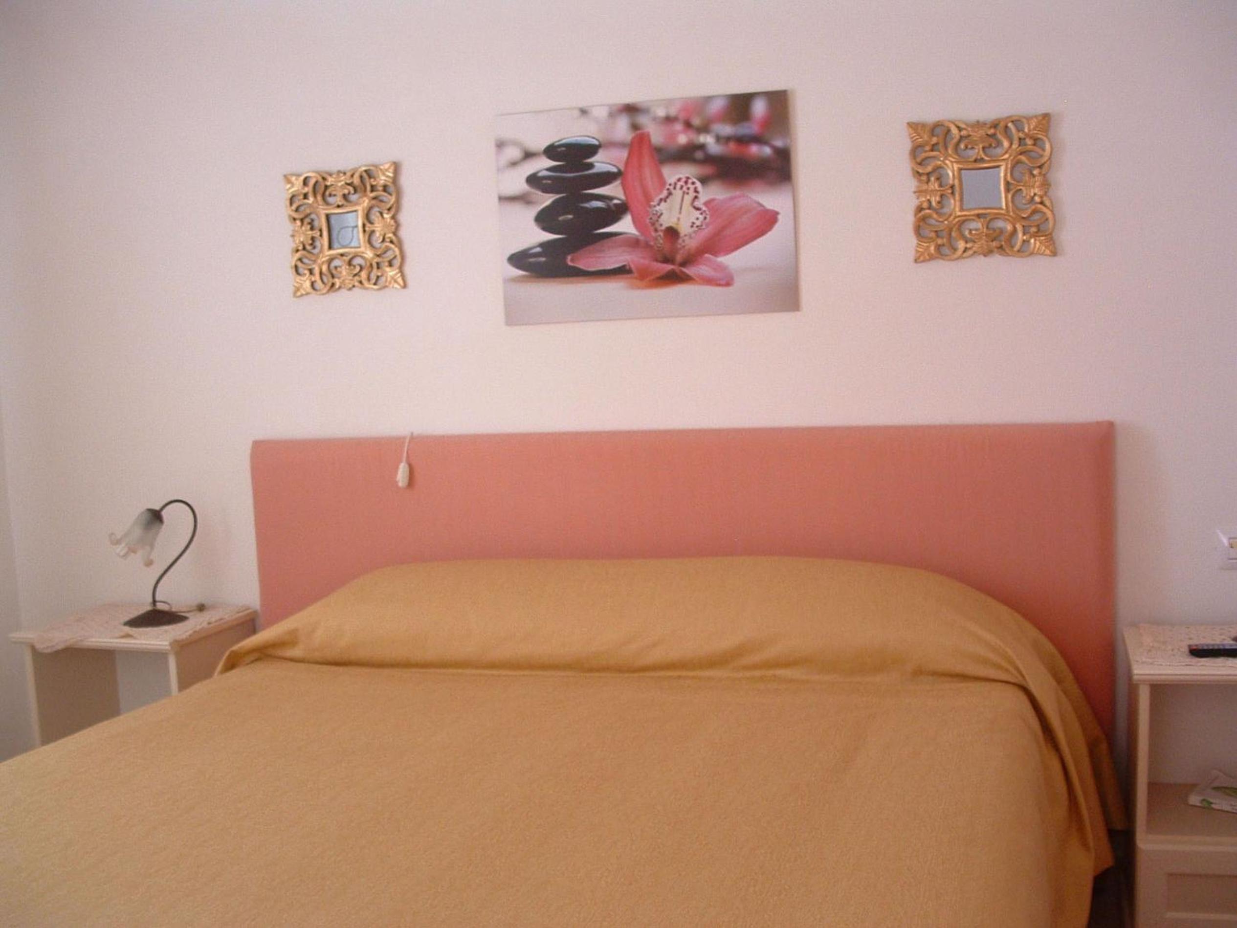 One-Bedroom Apartment - Non-Smoking