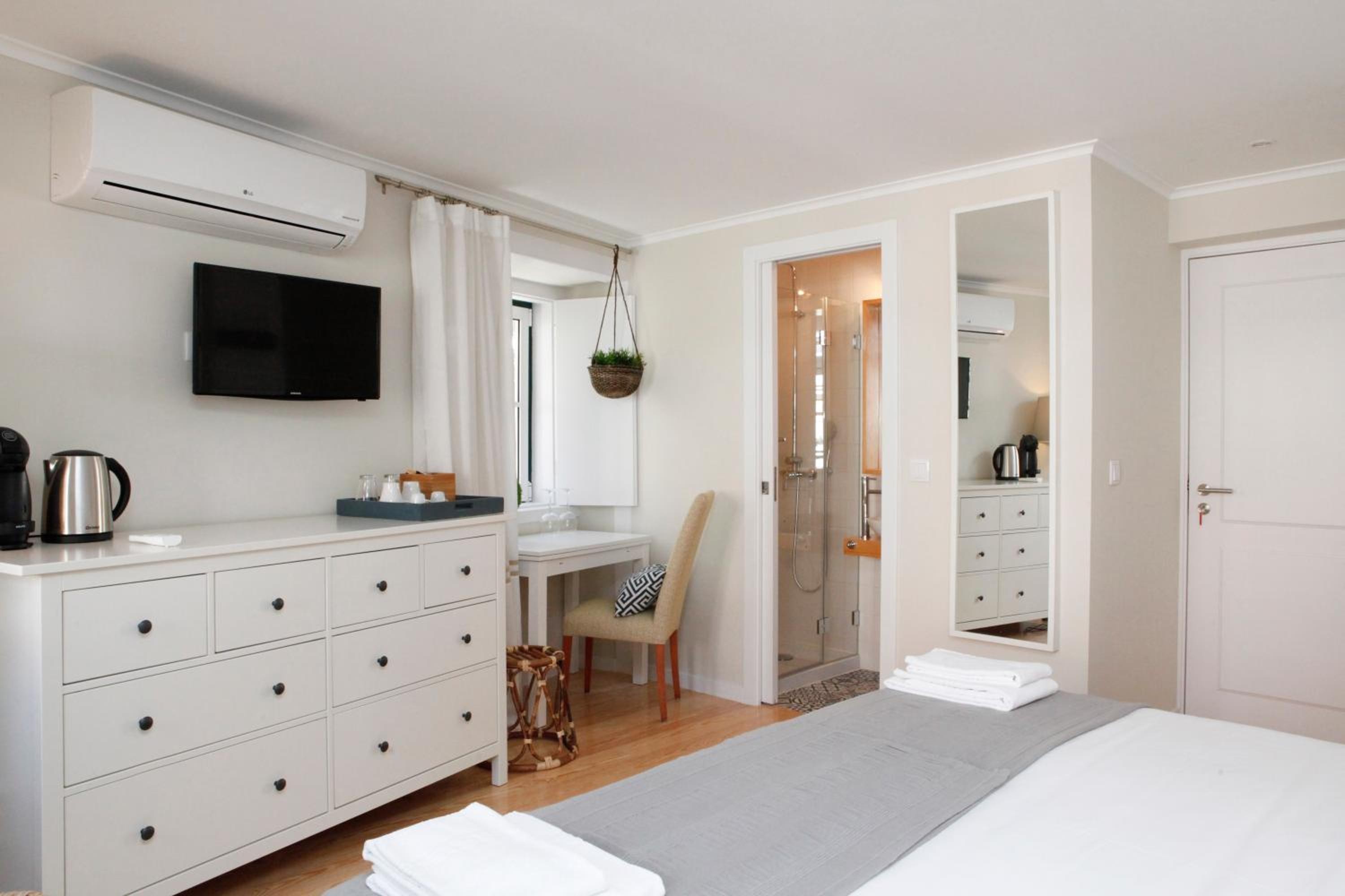 Double or Twin Room with Garden View photo 1