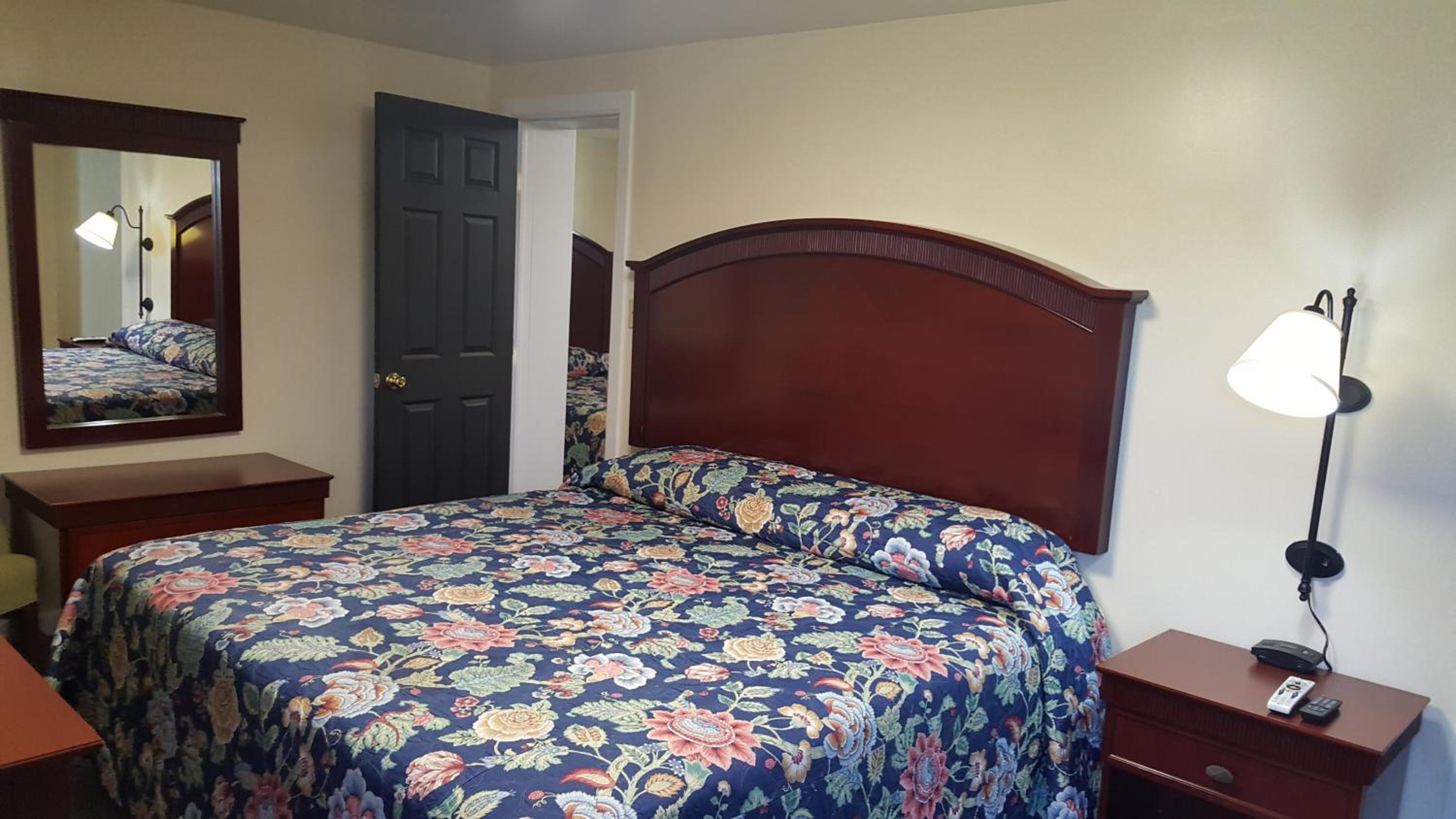 Single Room photo 3