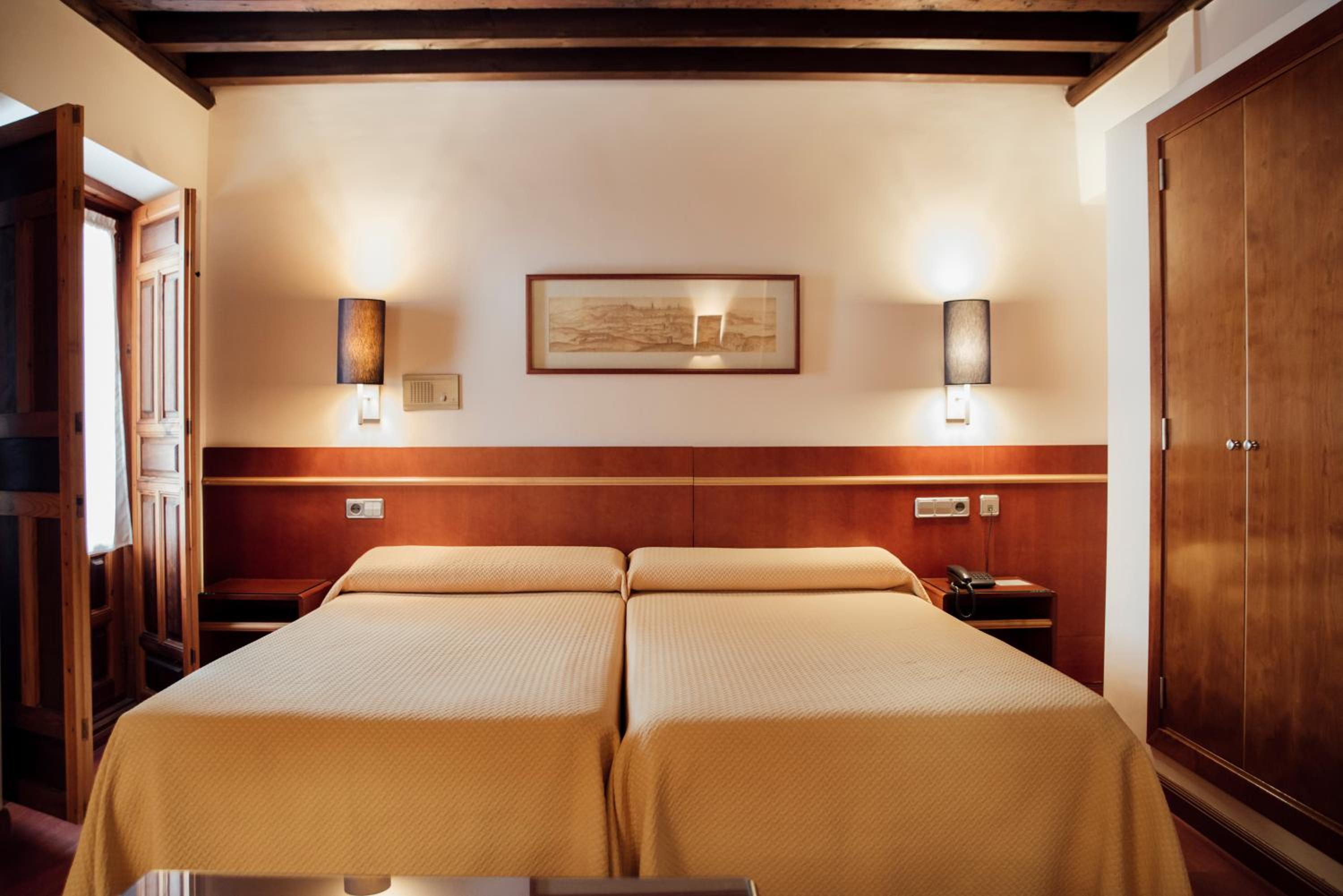 Superior Twin Room - Photo 6