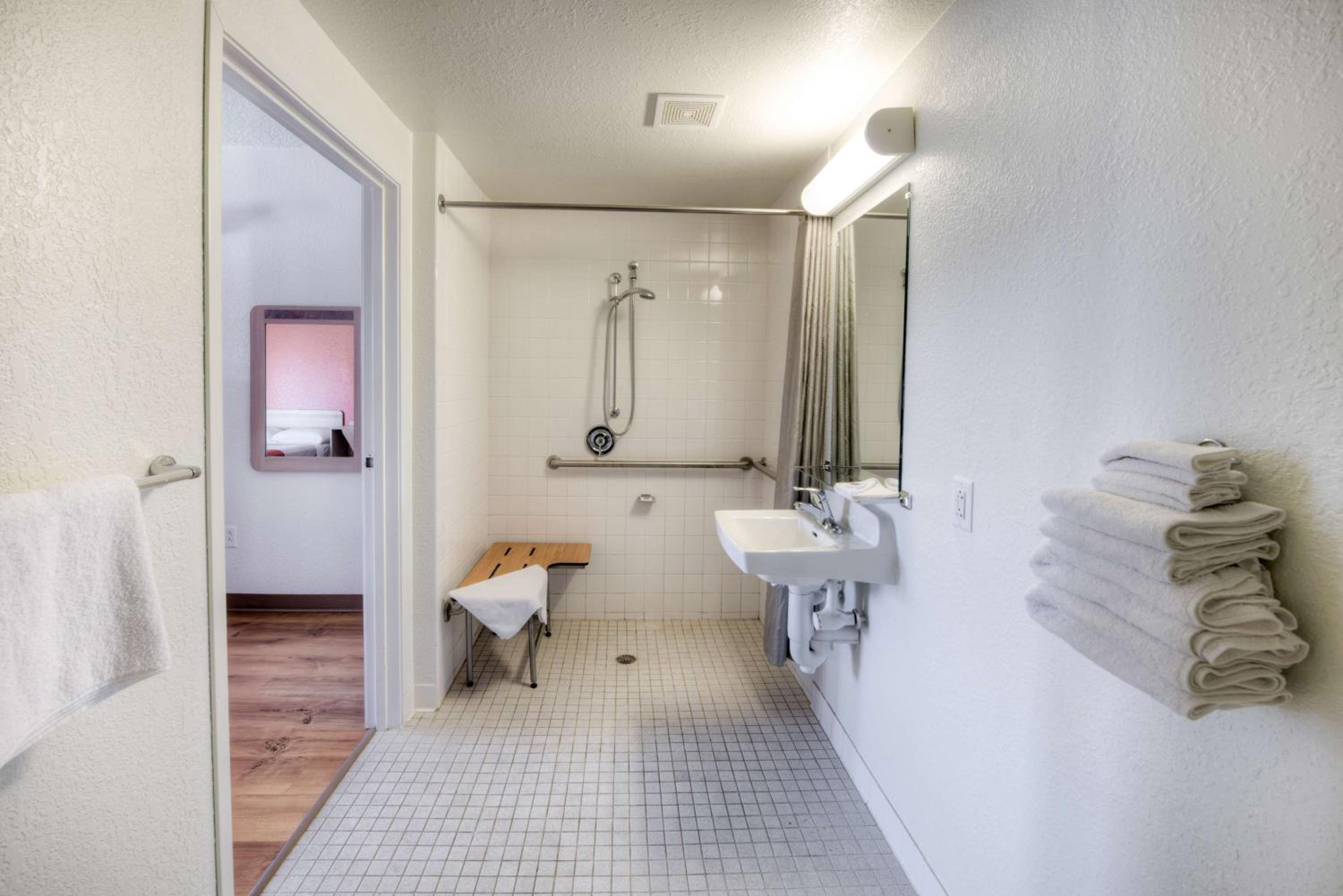 2 Full Beds | ADA/RI Shower/Micfridge