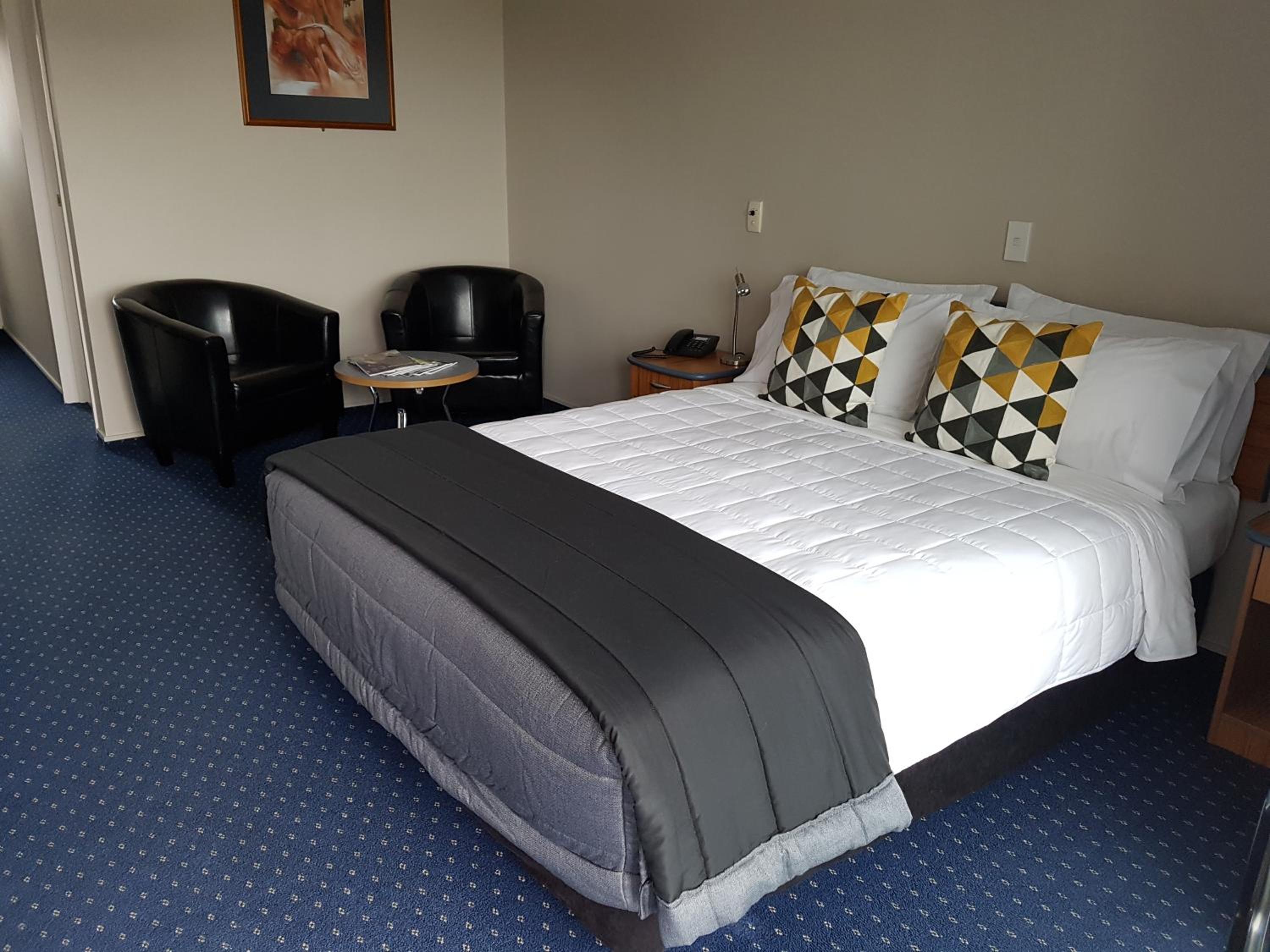 Deluxe Suite with Spa Bath