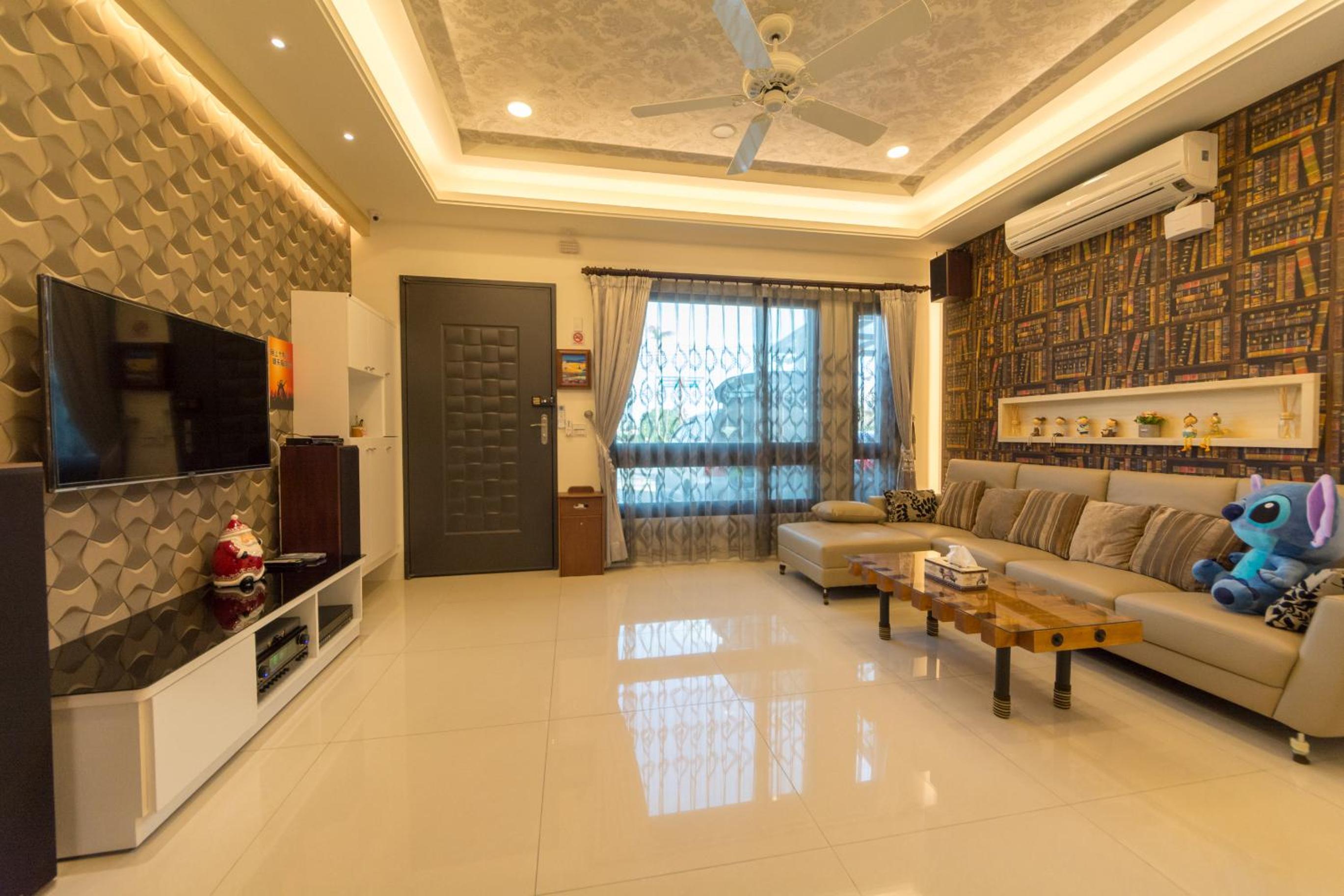 Queen Room with Balcony