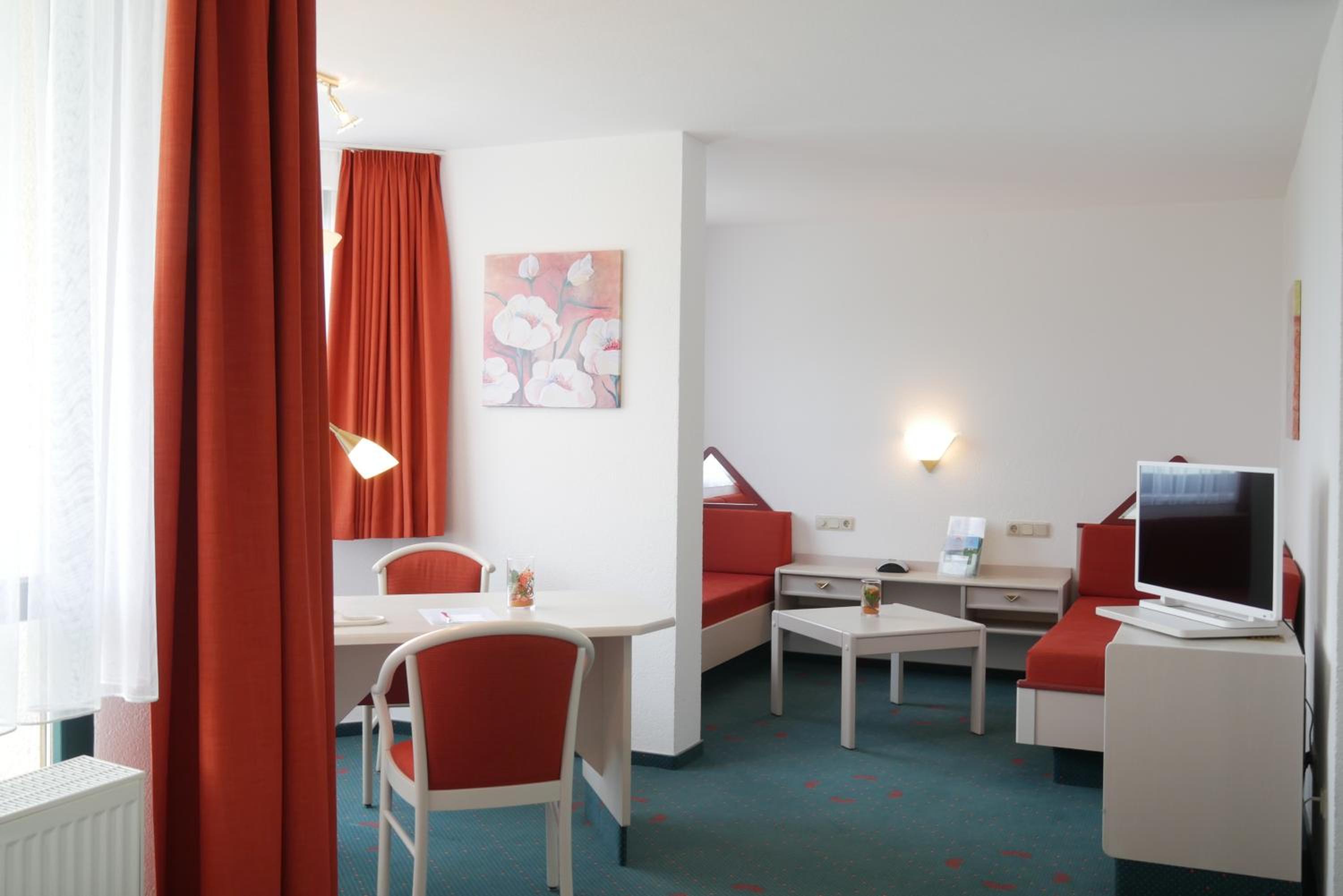 Double Room - Photo 12