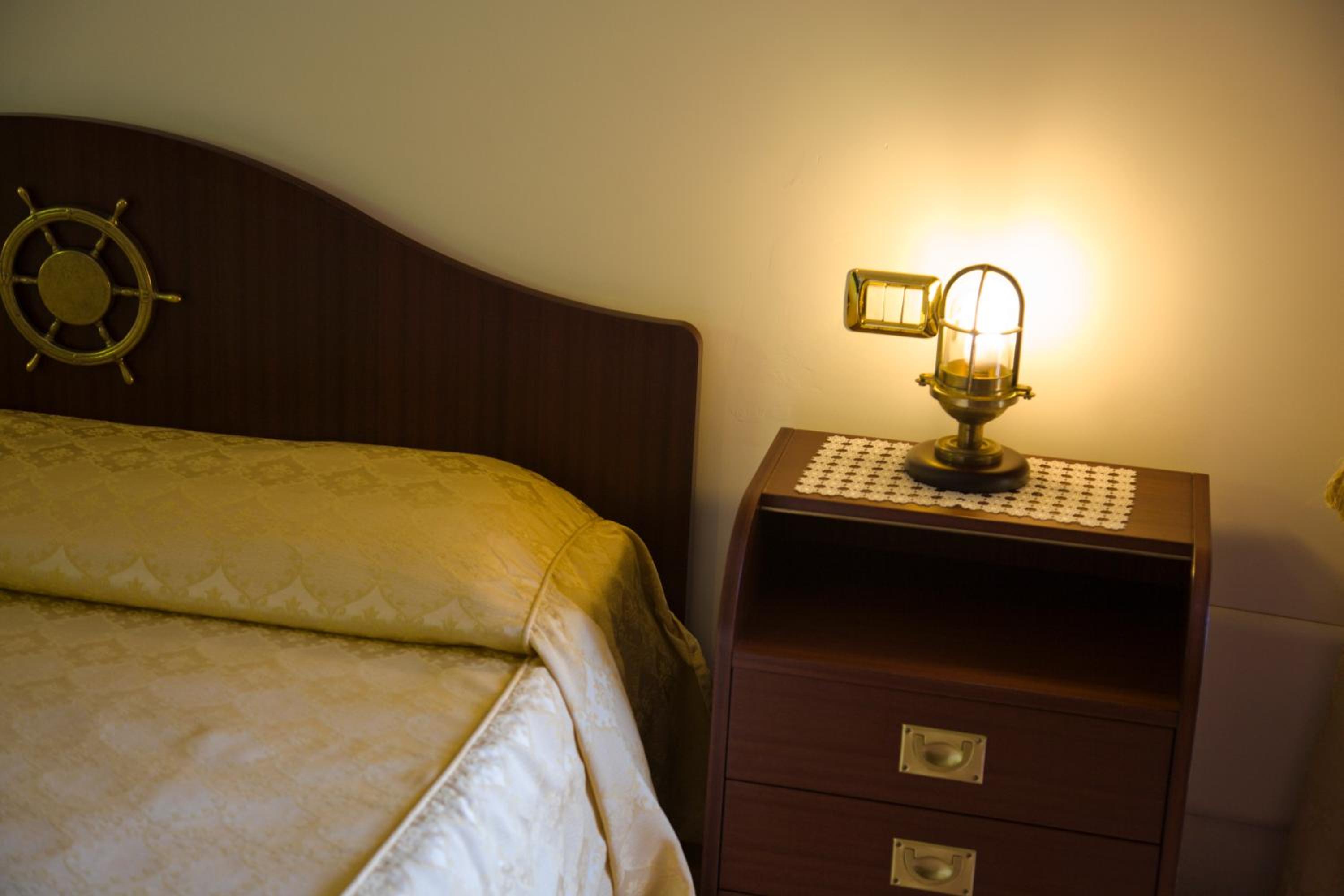 Double Room - Photo 4