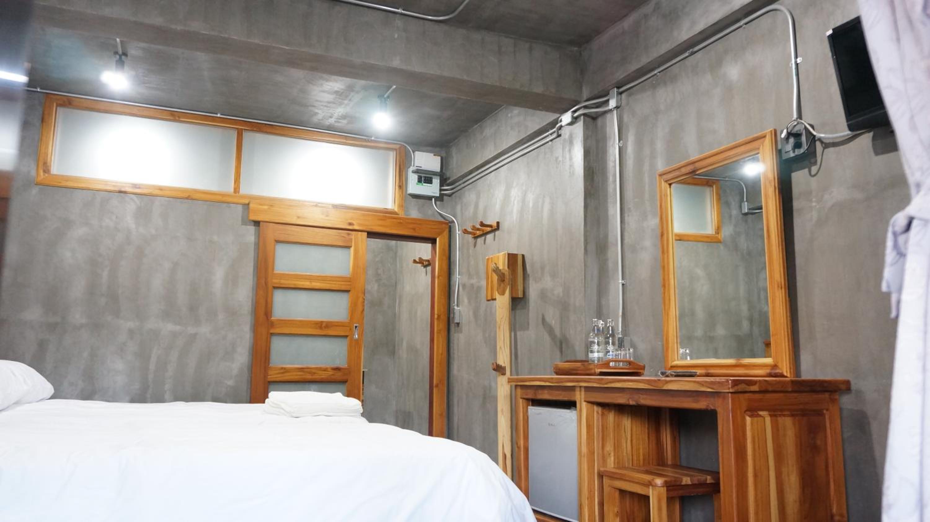 Deluxe Triple Room - Photo 5