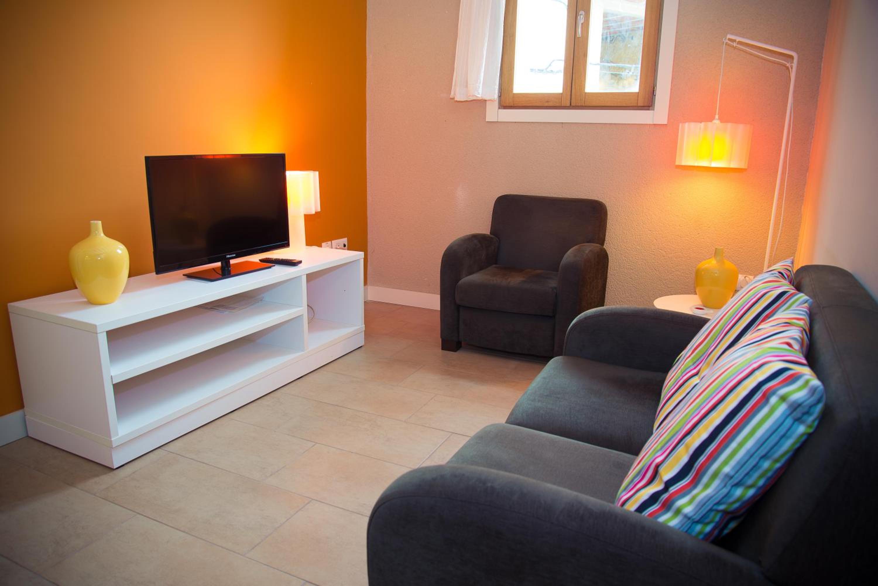 One-Bedroom Apartment (2 Adults + 1 Child) photo 3