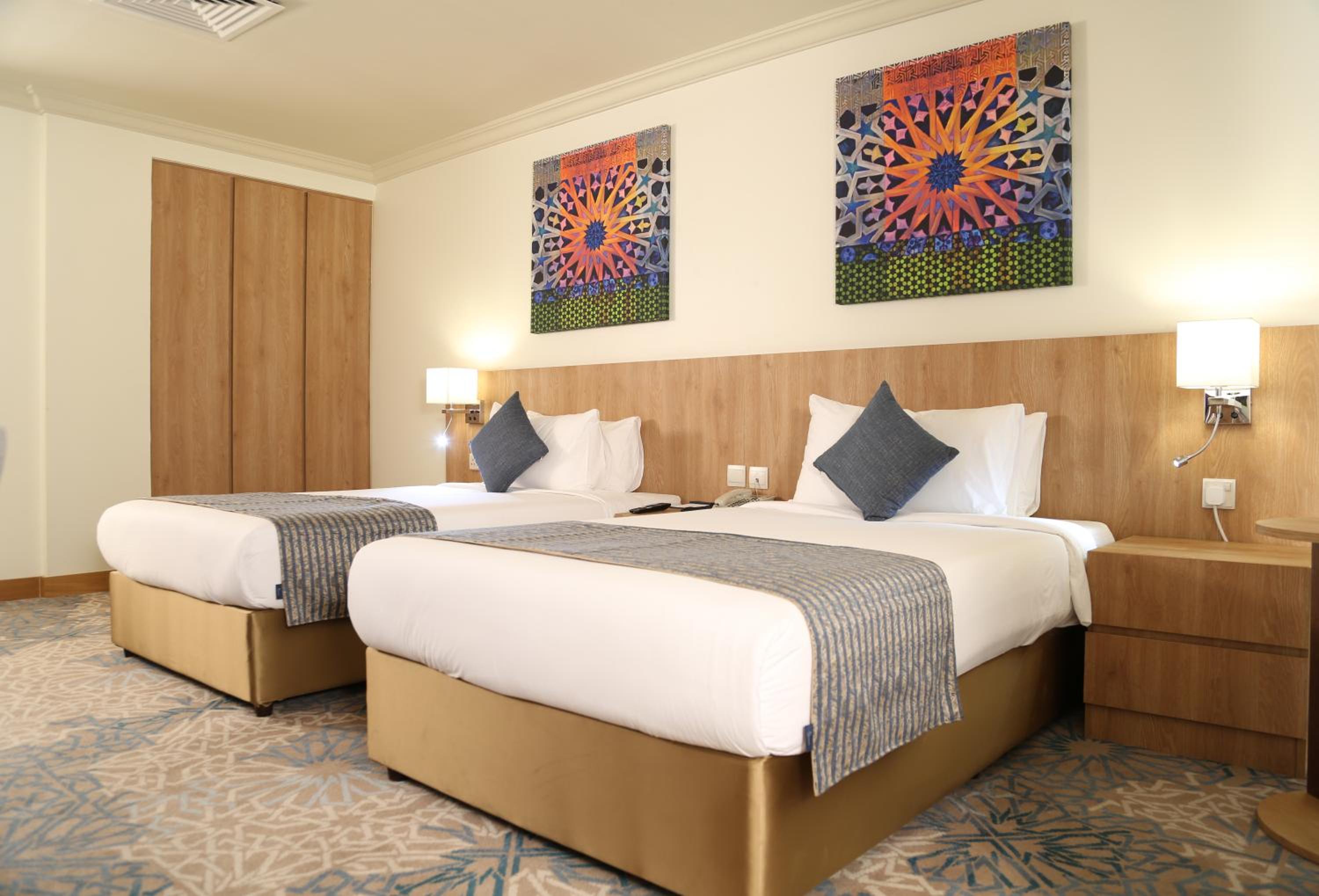 Twin Room - Photo 2