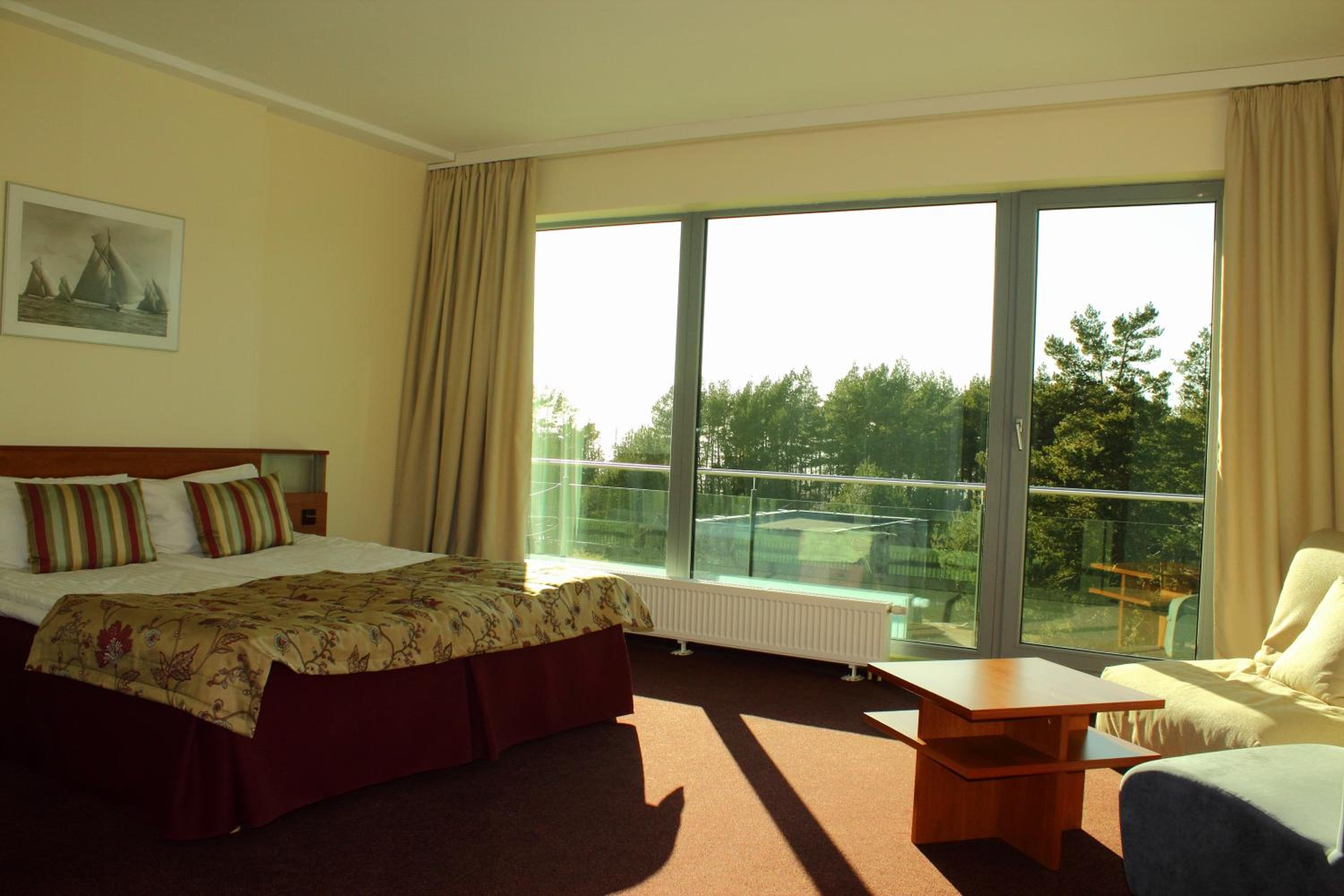 Suite with Balcony - Photo 5
