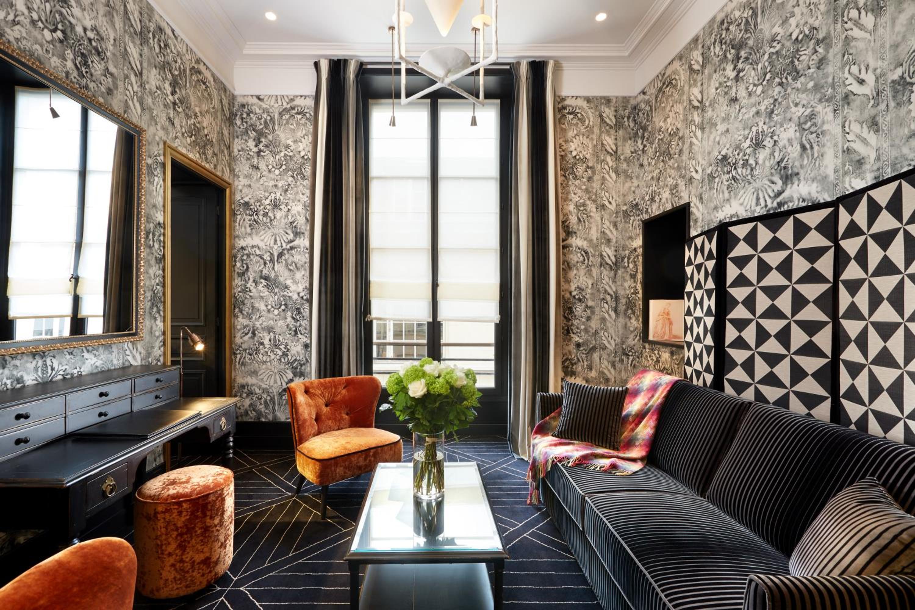 Suite Suite