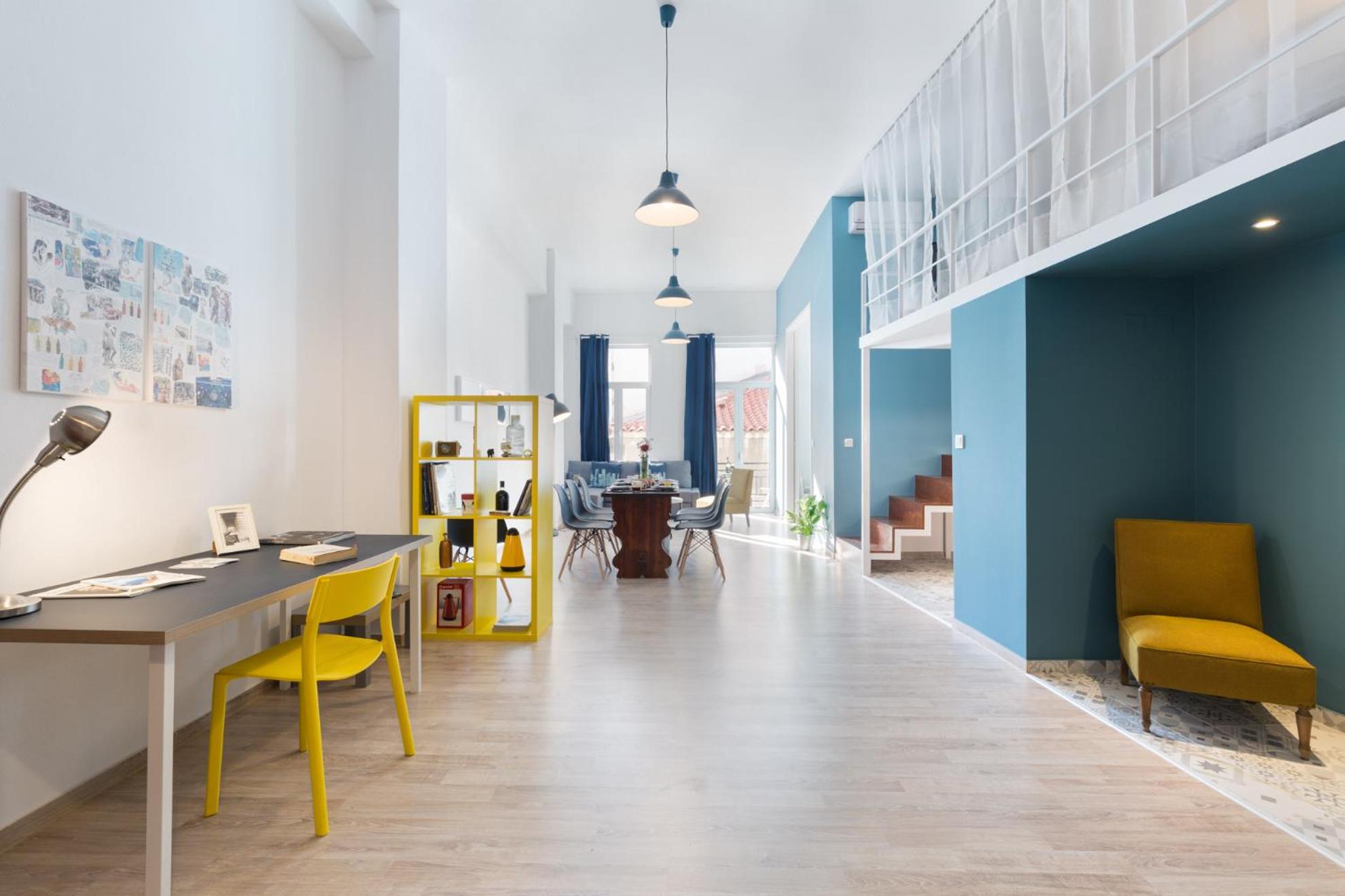 Three-Bedroom Apartment with Balcony