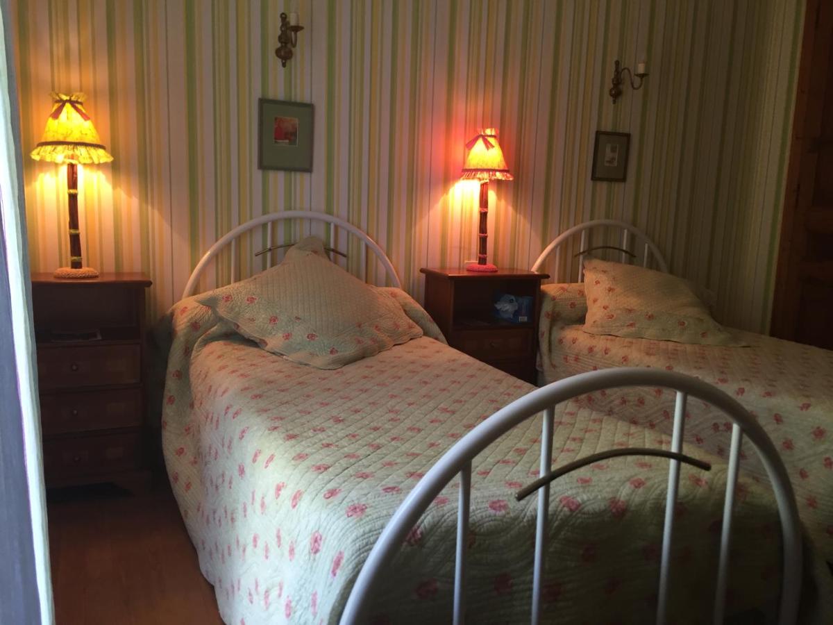 Double or Twin Room with Private Bathroom photo 2