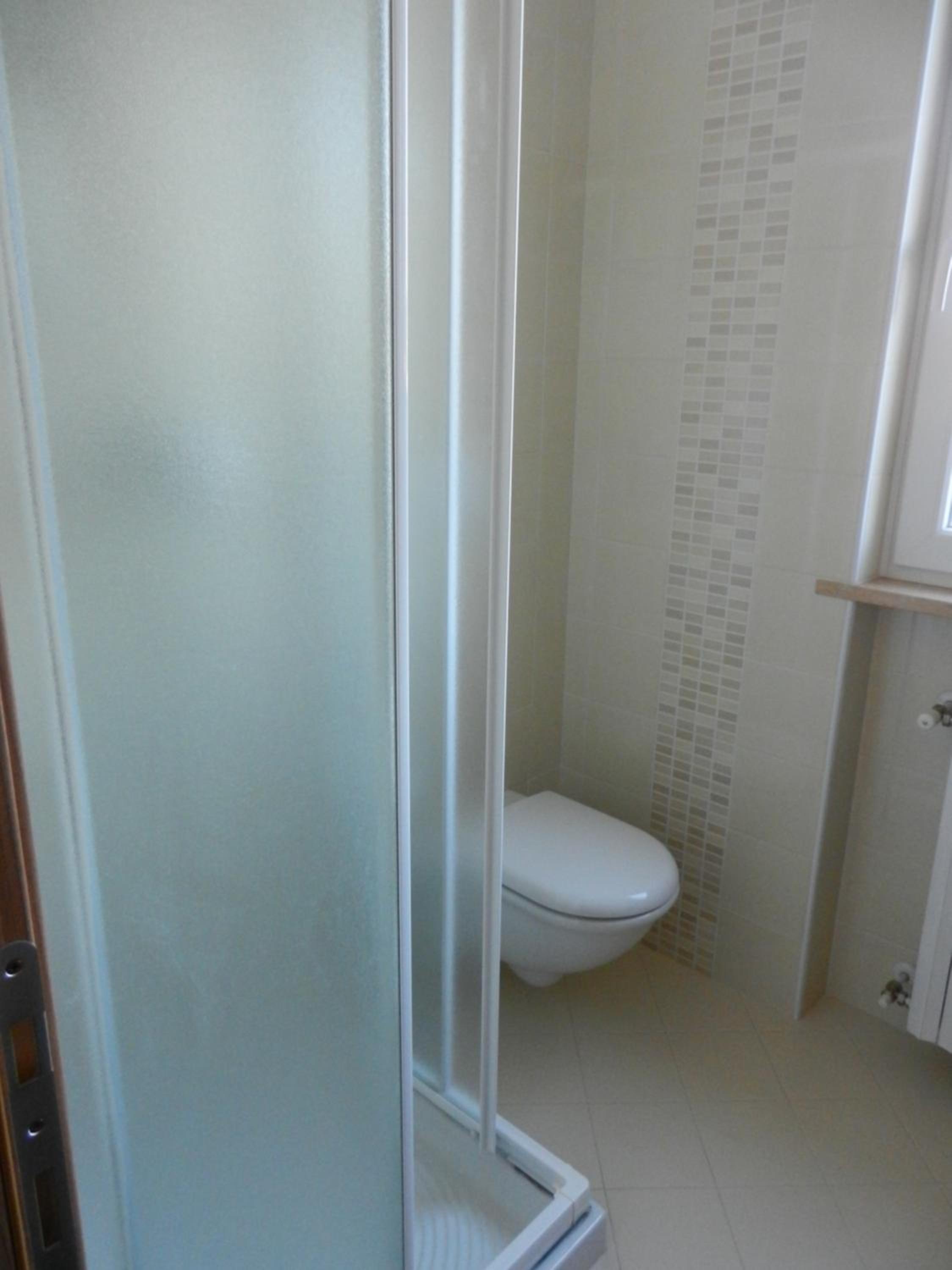 Apartment with Lake View - Photo 6