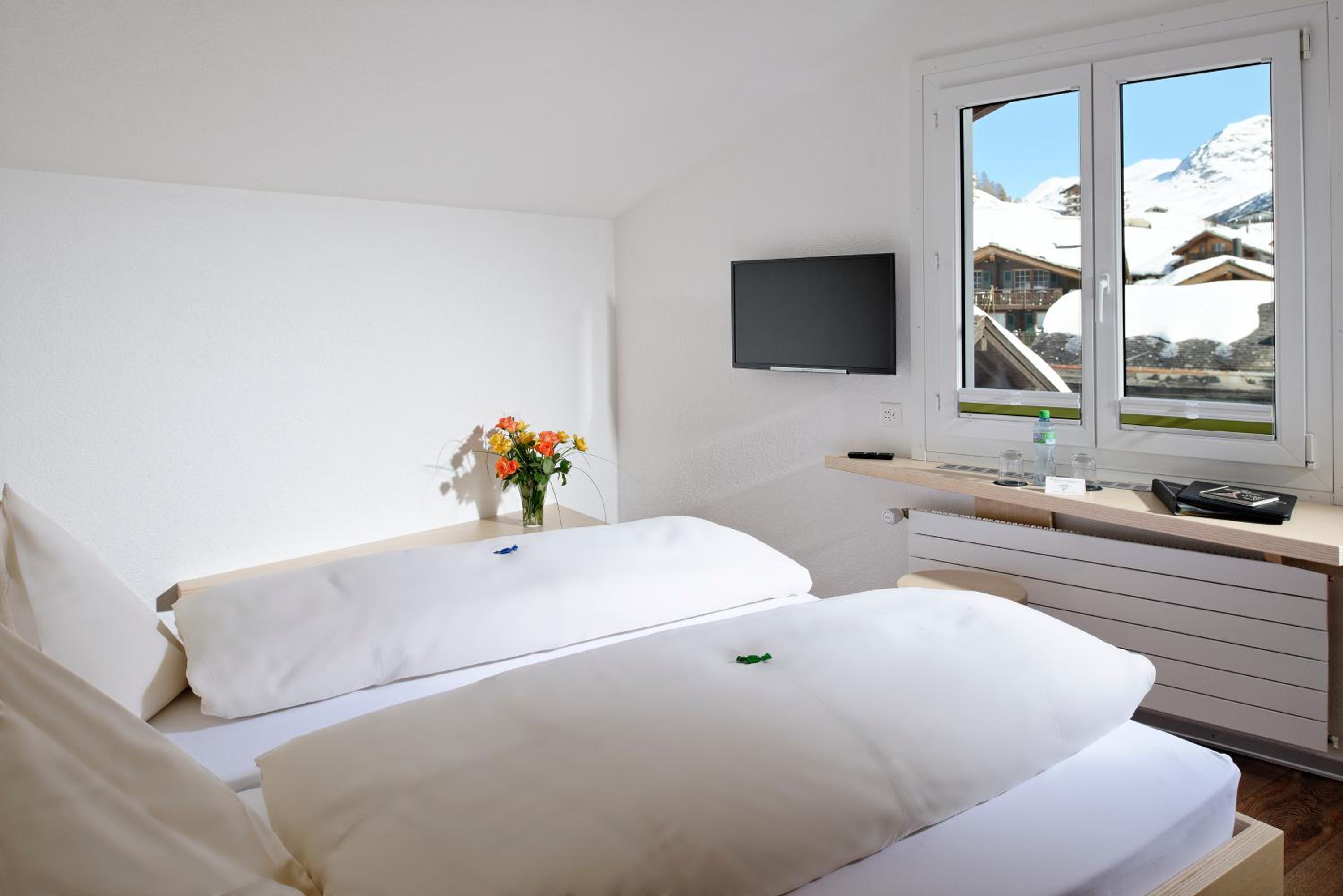 Modern Double Room photo 3