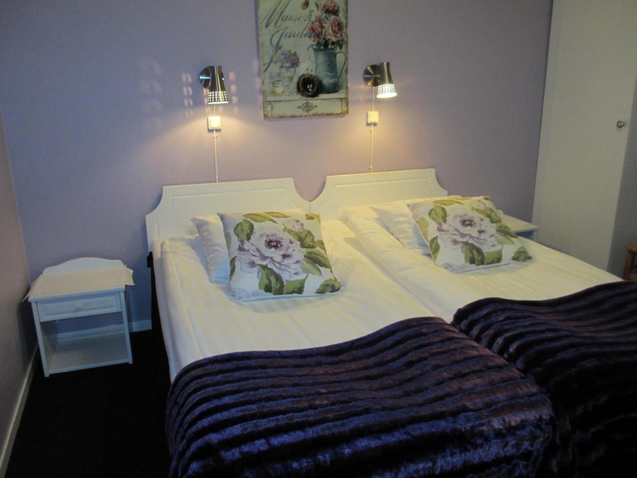 Double or Twin Room photo 2