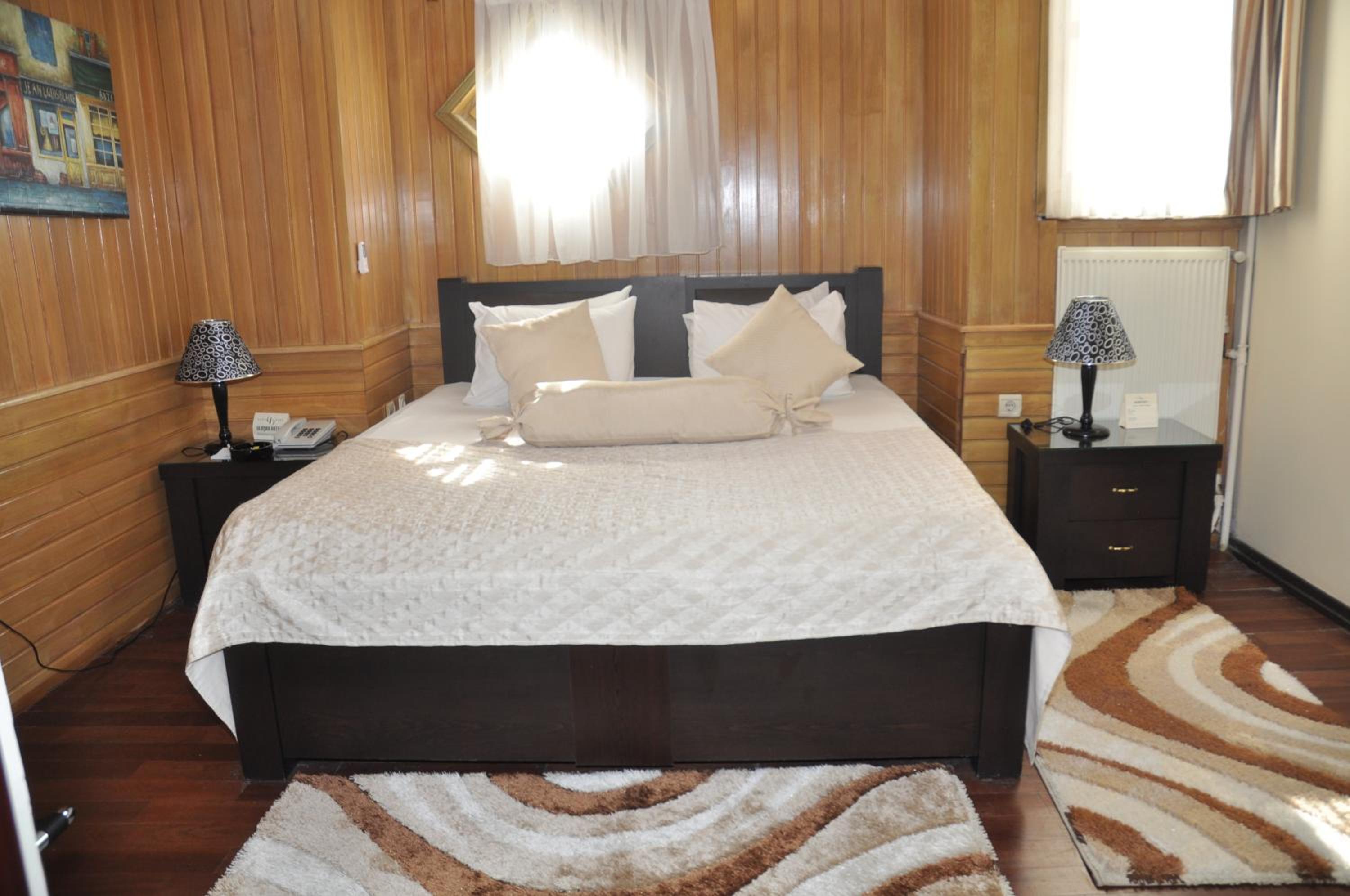 Suite with Garden View