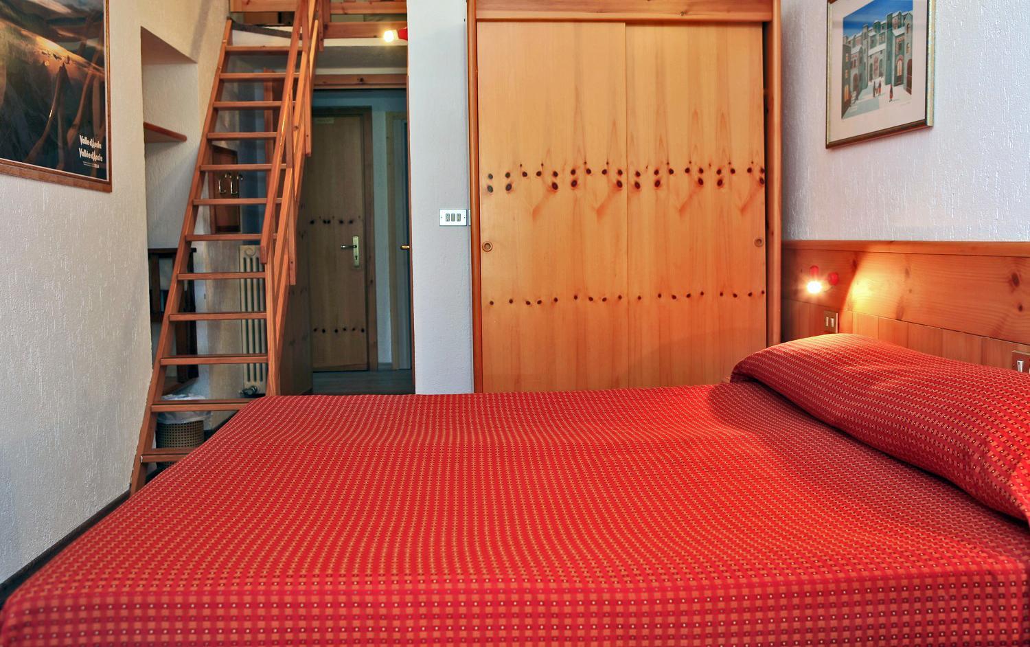 Double or Twin Room - Photo 3