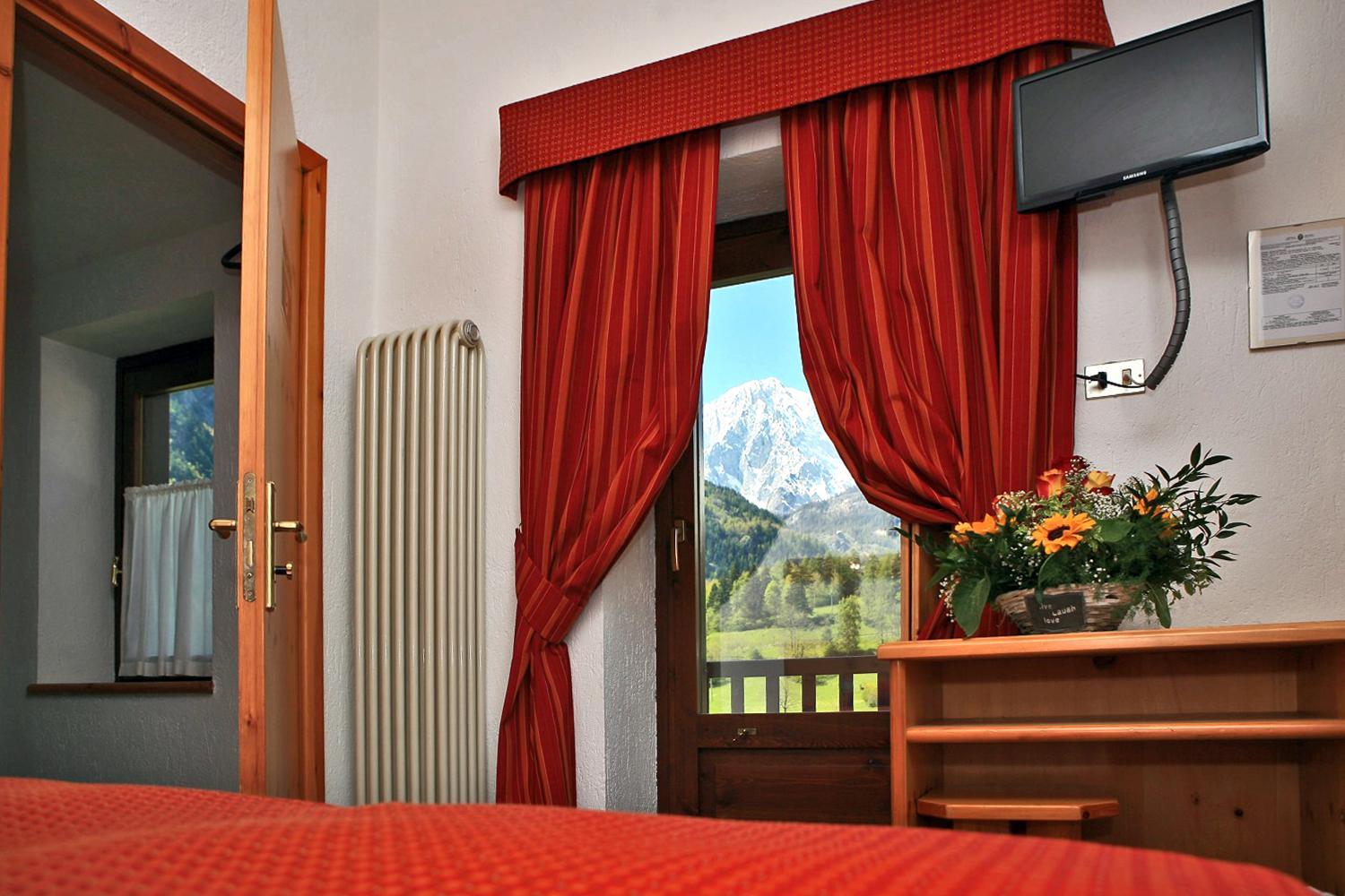 Double or Twin Room - Photo 2