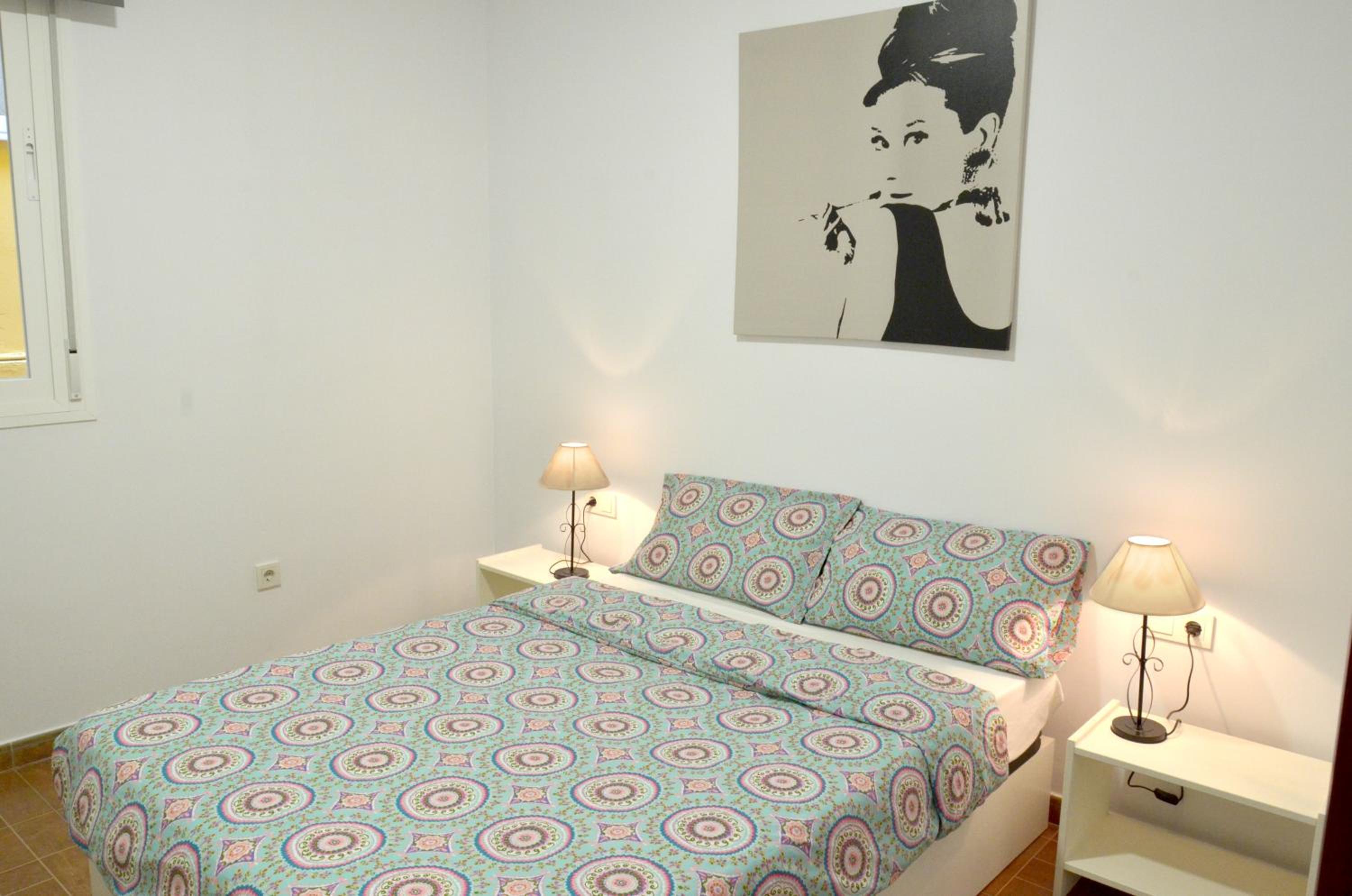 One-Bedroom Apartment - Photo 1