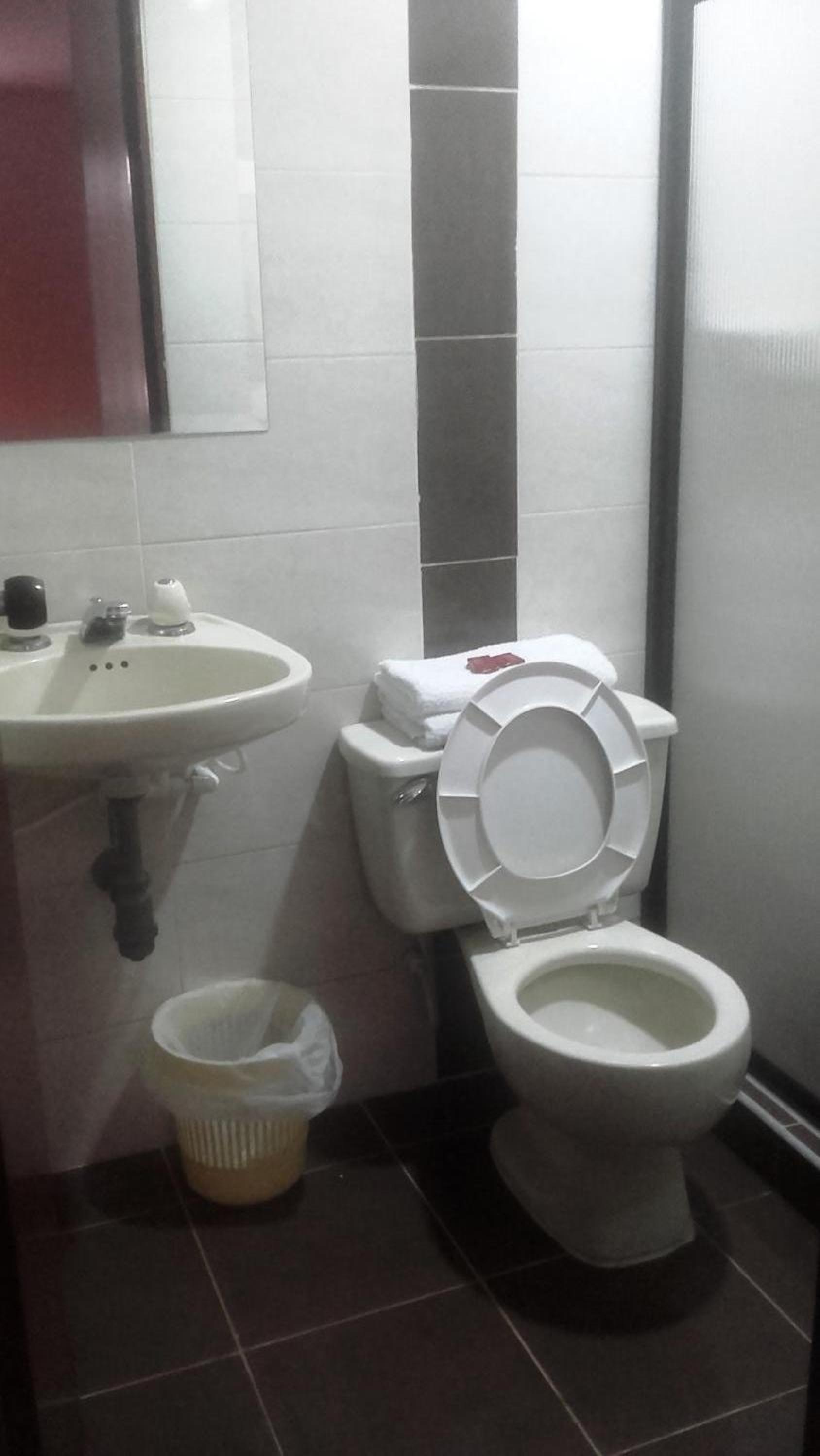 Twin Room with Private Bathroom photo 3