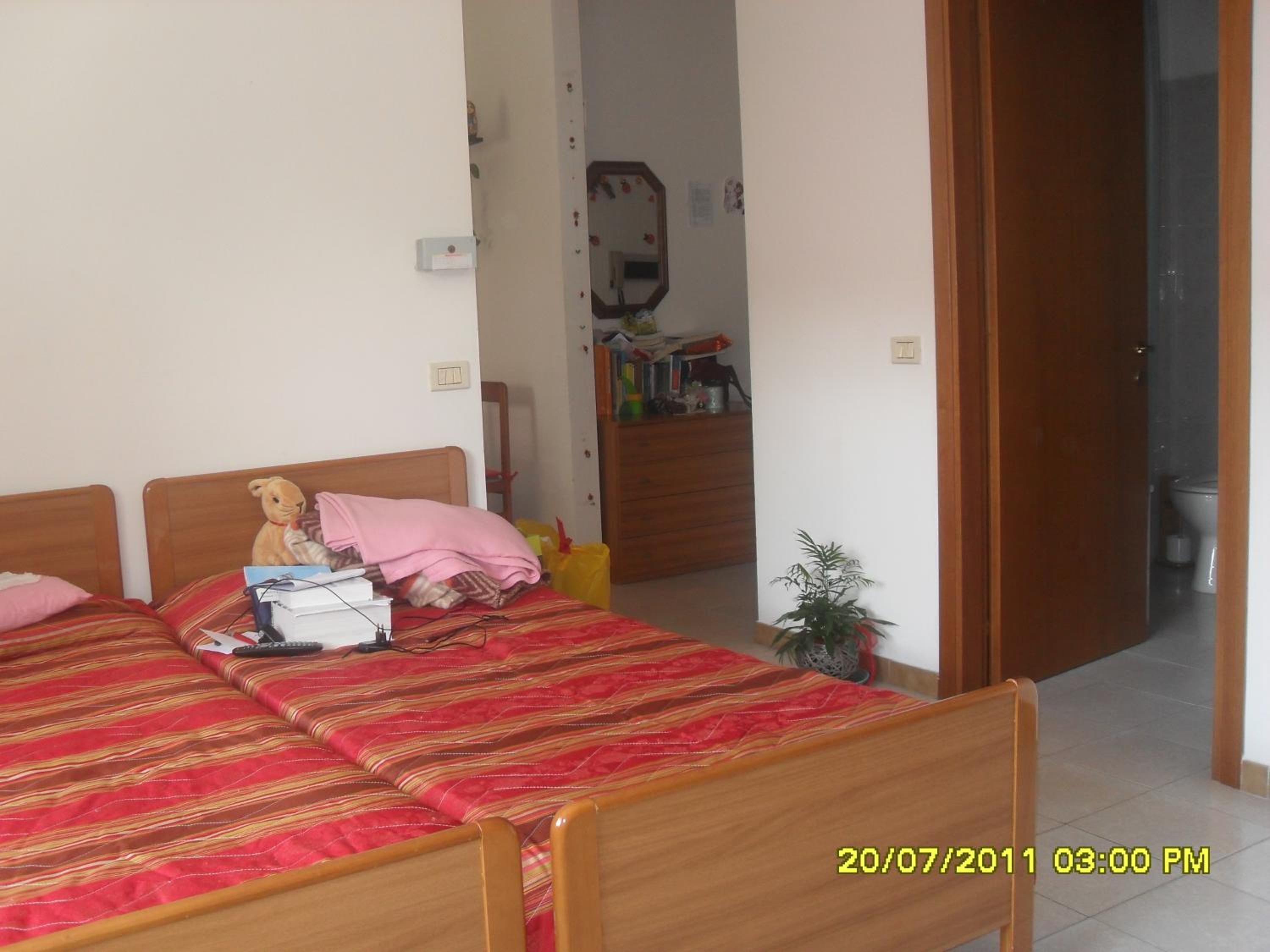 One-Bedroom Apartment - Photo 1