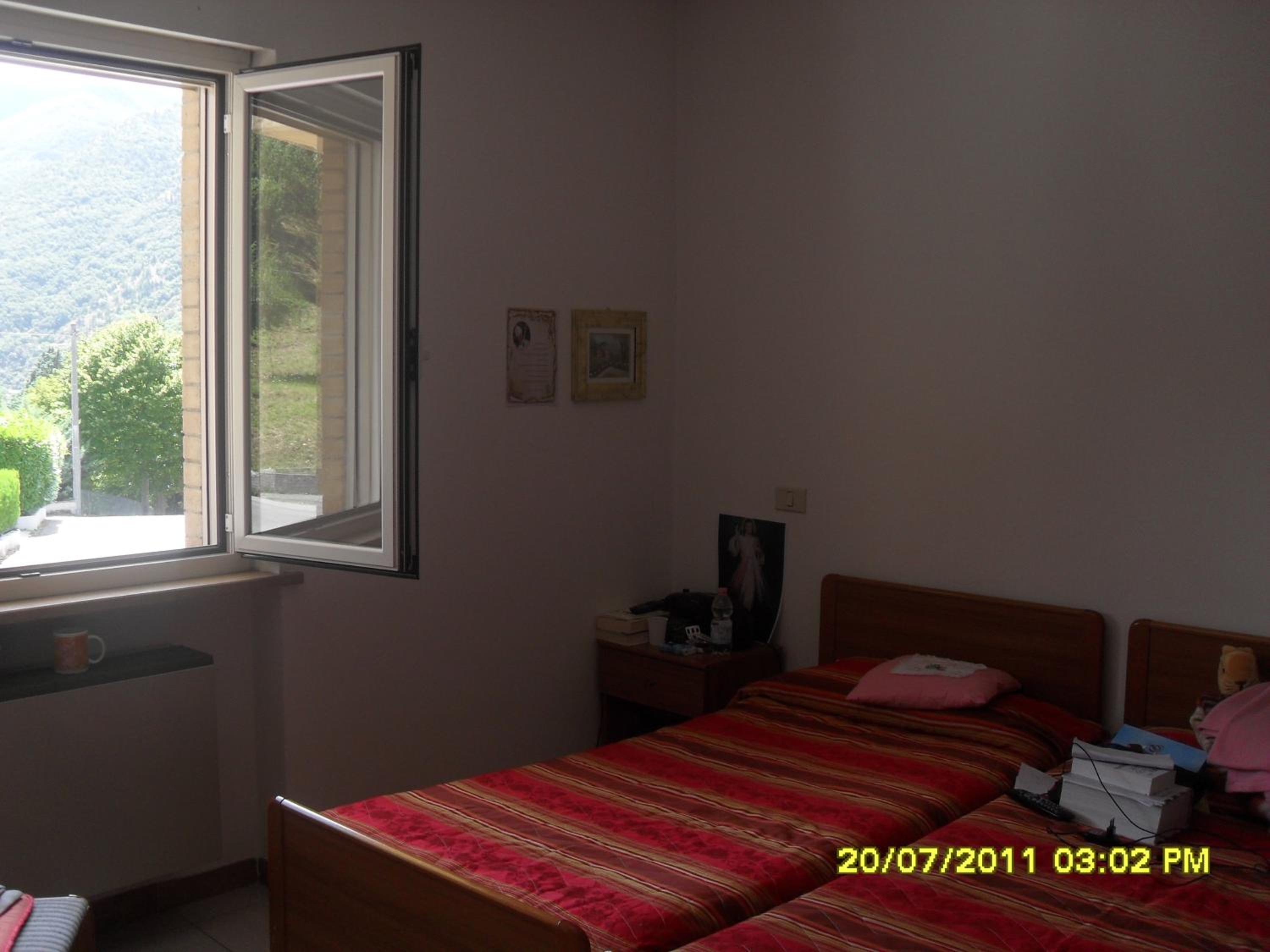 One-Bedroom Apartment - Photo 9