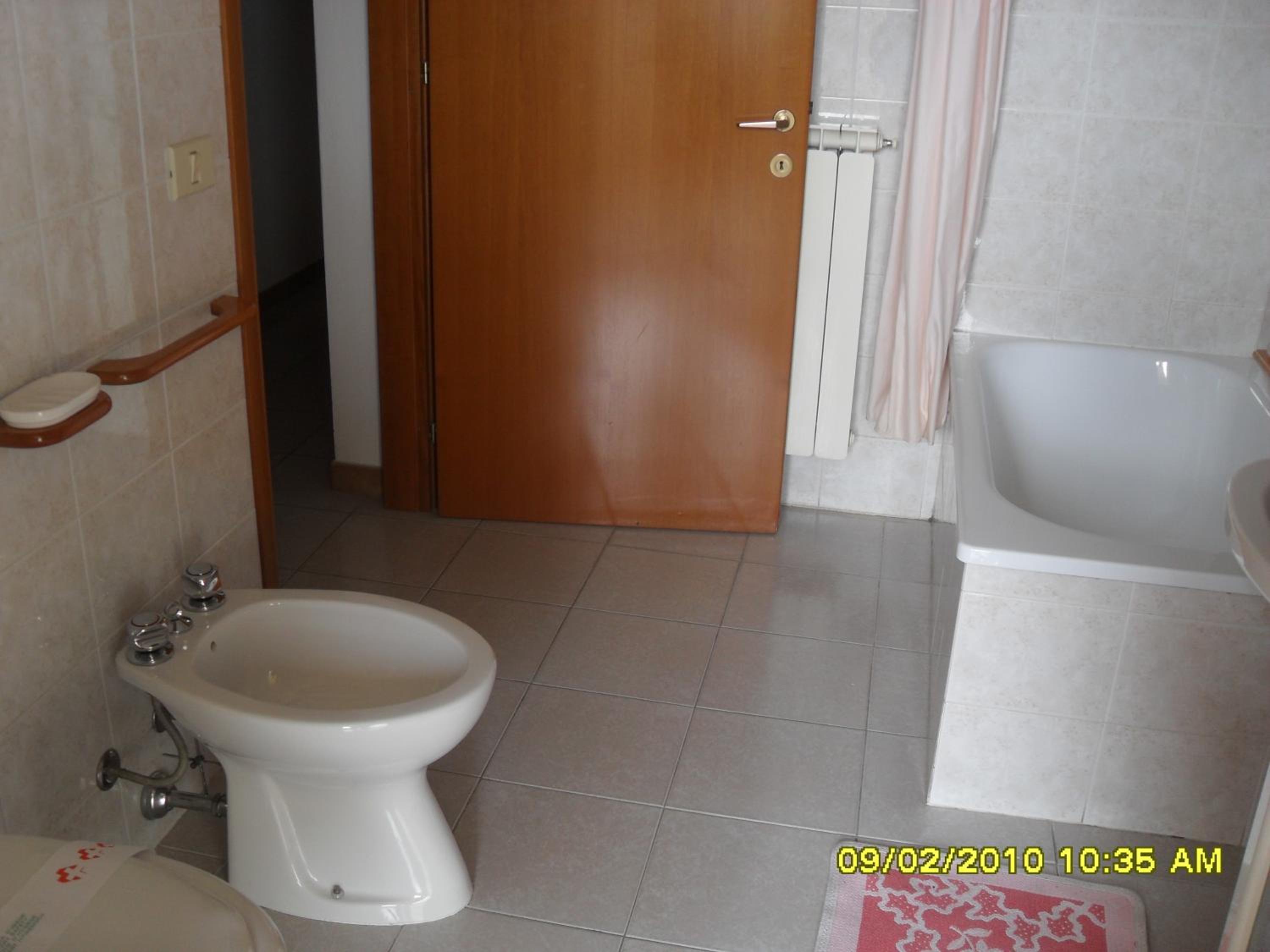 Two-Bedroom Apartment - Photo 12