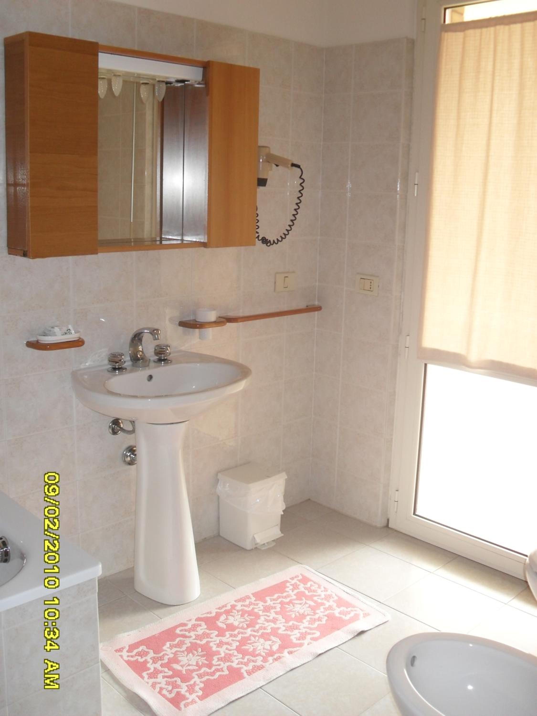 Two-Bedroom Apartment - Photo 18