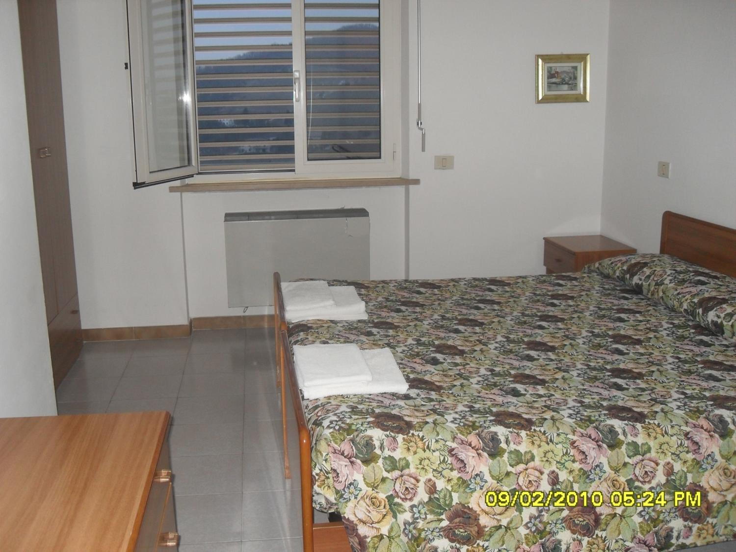Two-Bedroom Apartment - Photo 16
