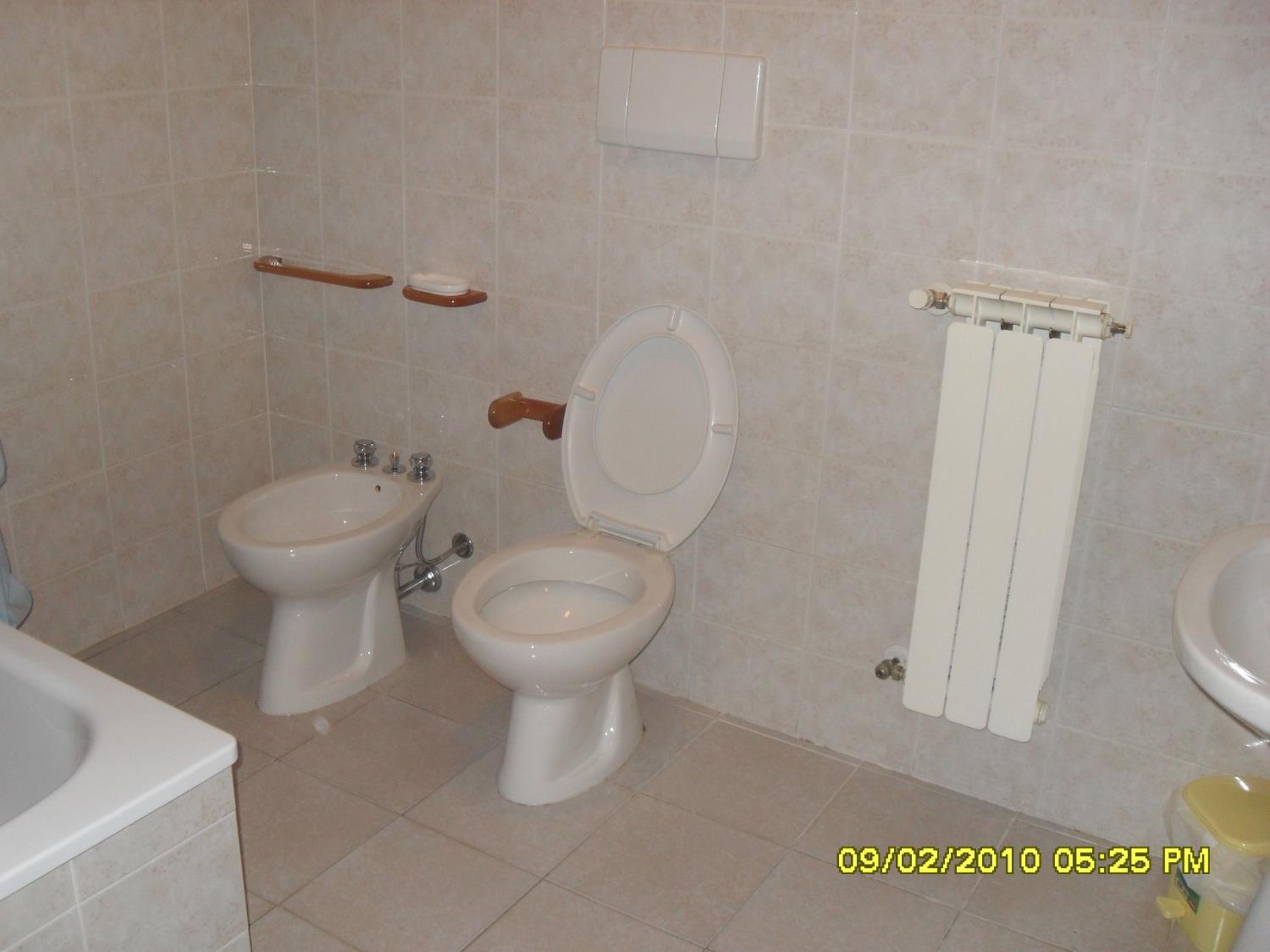 Two-Bedroom Apartment - Photo 14