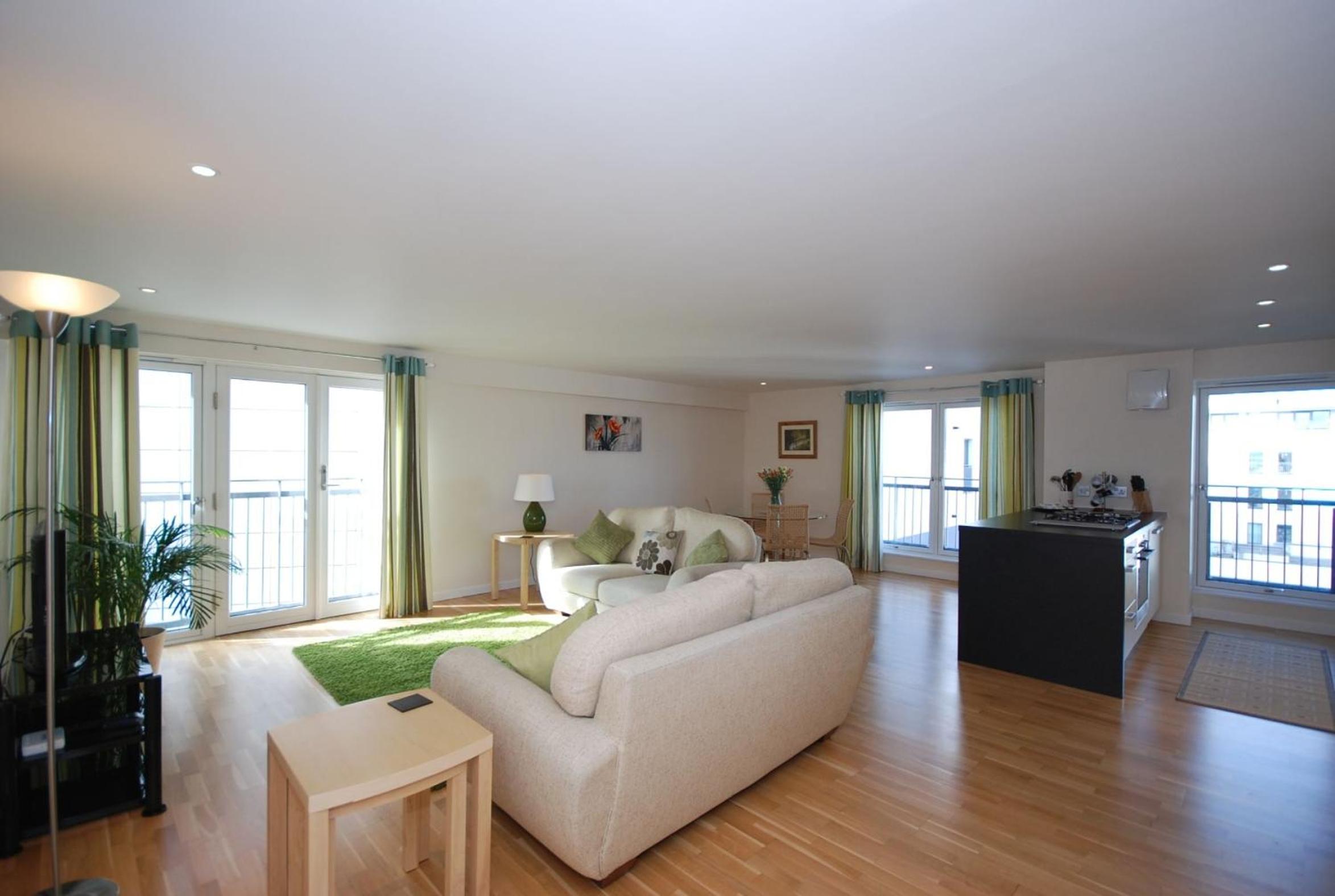 Two Bedroom Apartment - 27 Gallowgate, G1 5AA