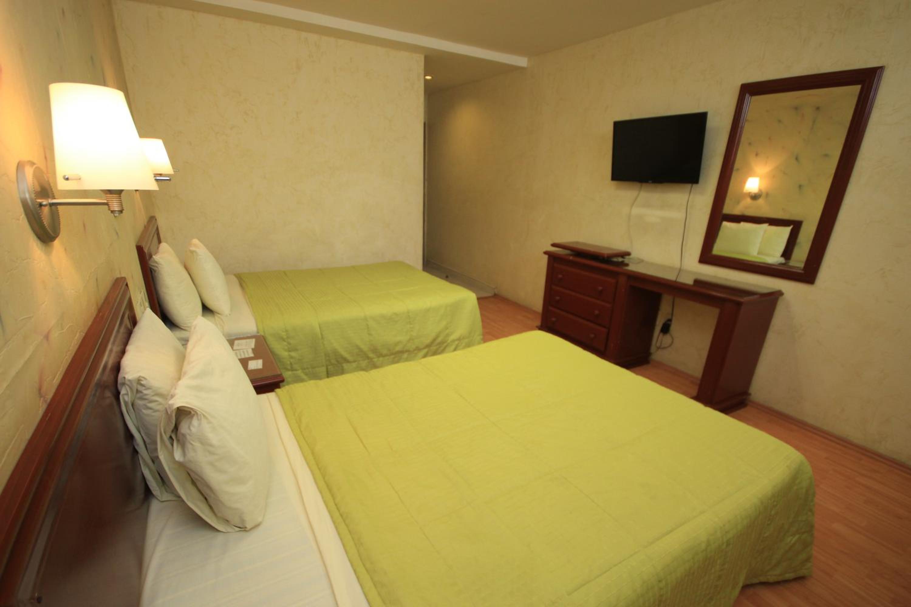 Double Room with Two Double Beds photo 3
