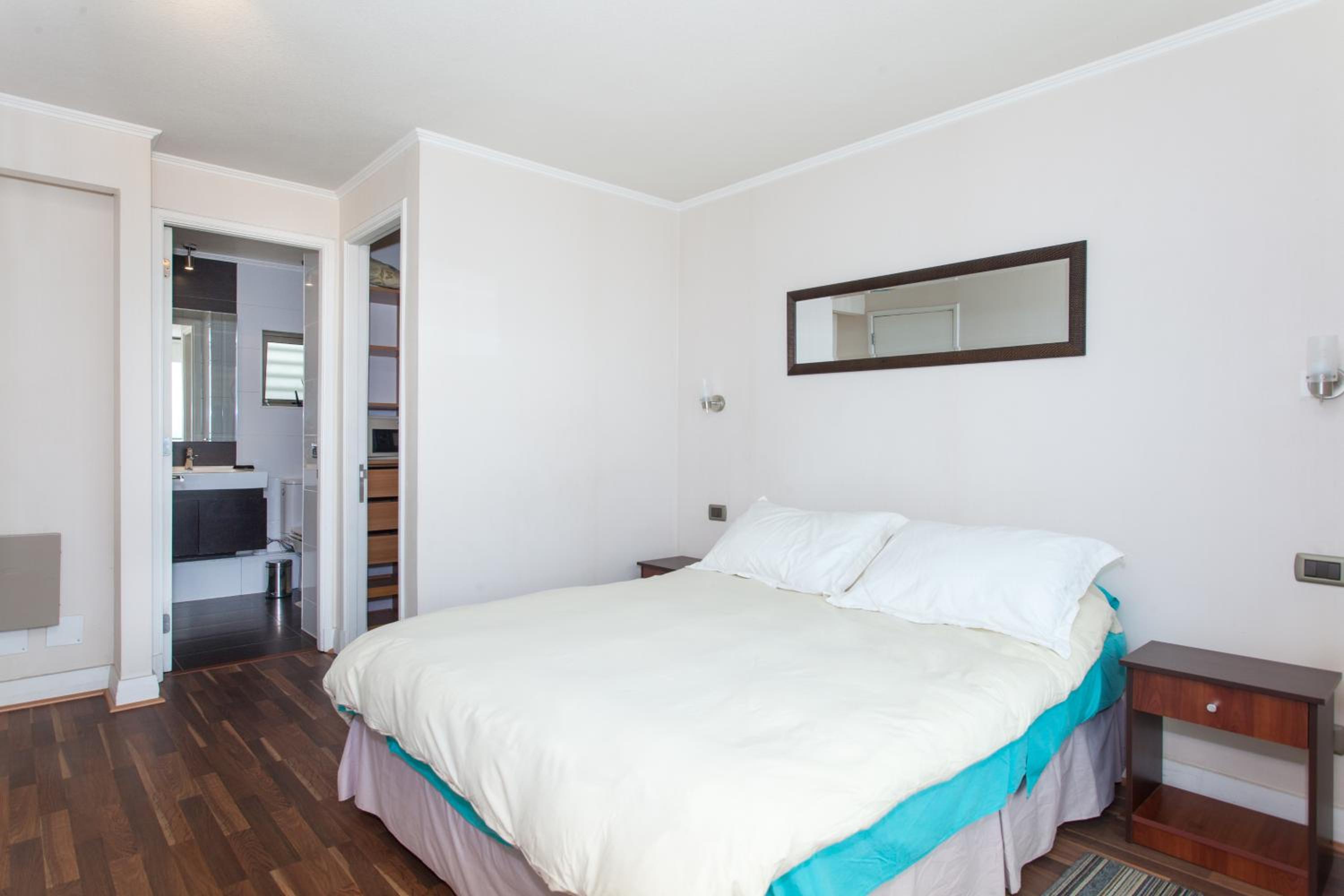 One-Bedroom Apartment photo 1