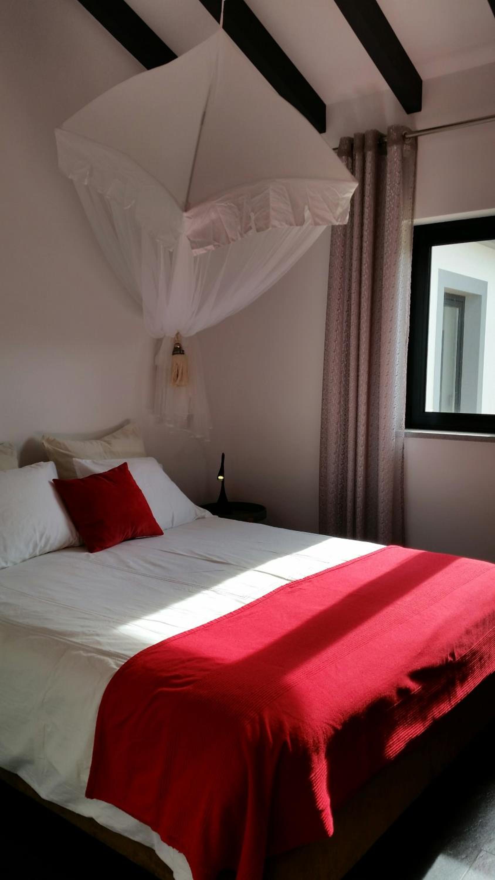 One-Bedroom Apartment with Sea View photo 3