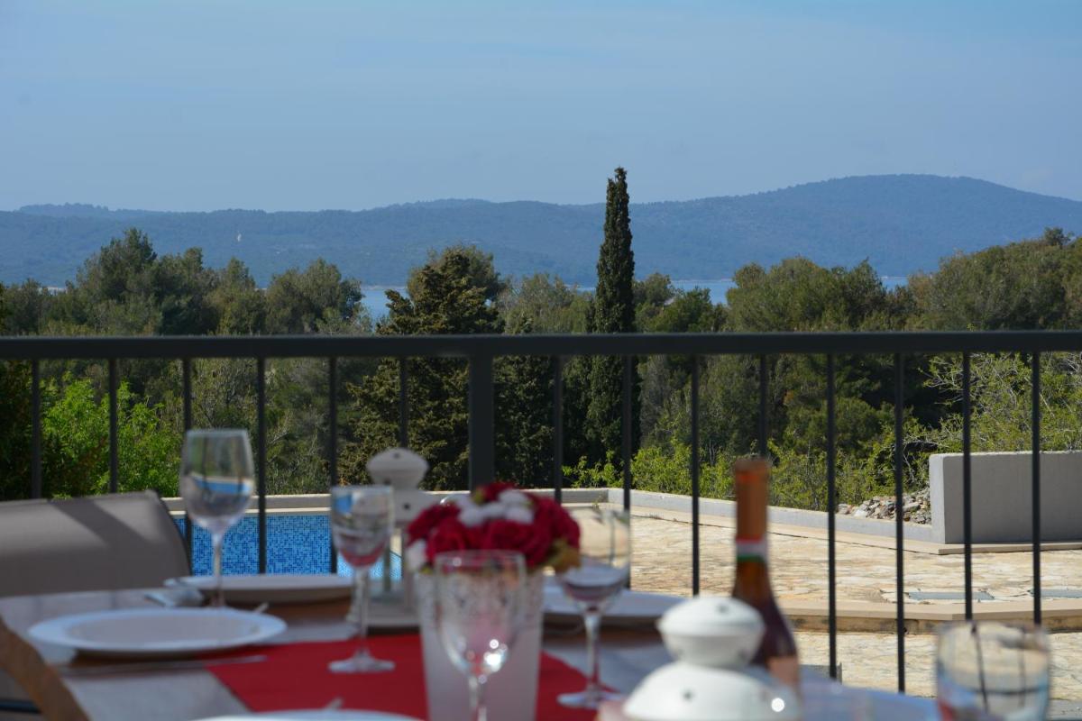 Comfort Two-Bedroom Apartment with Balcony and Sea View - Photo 29