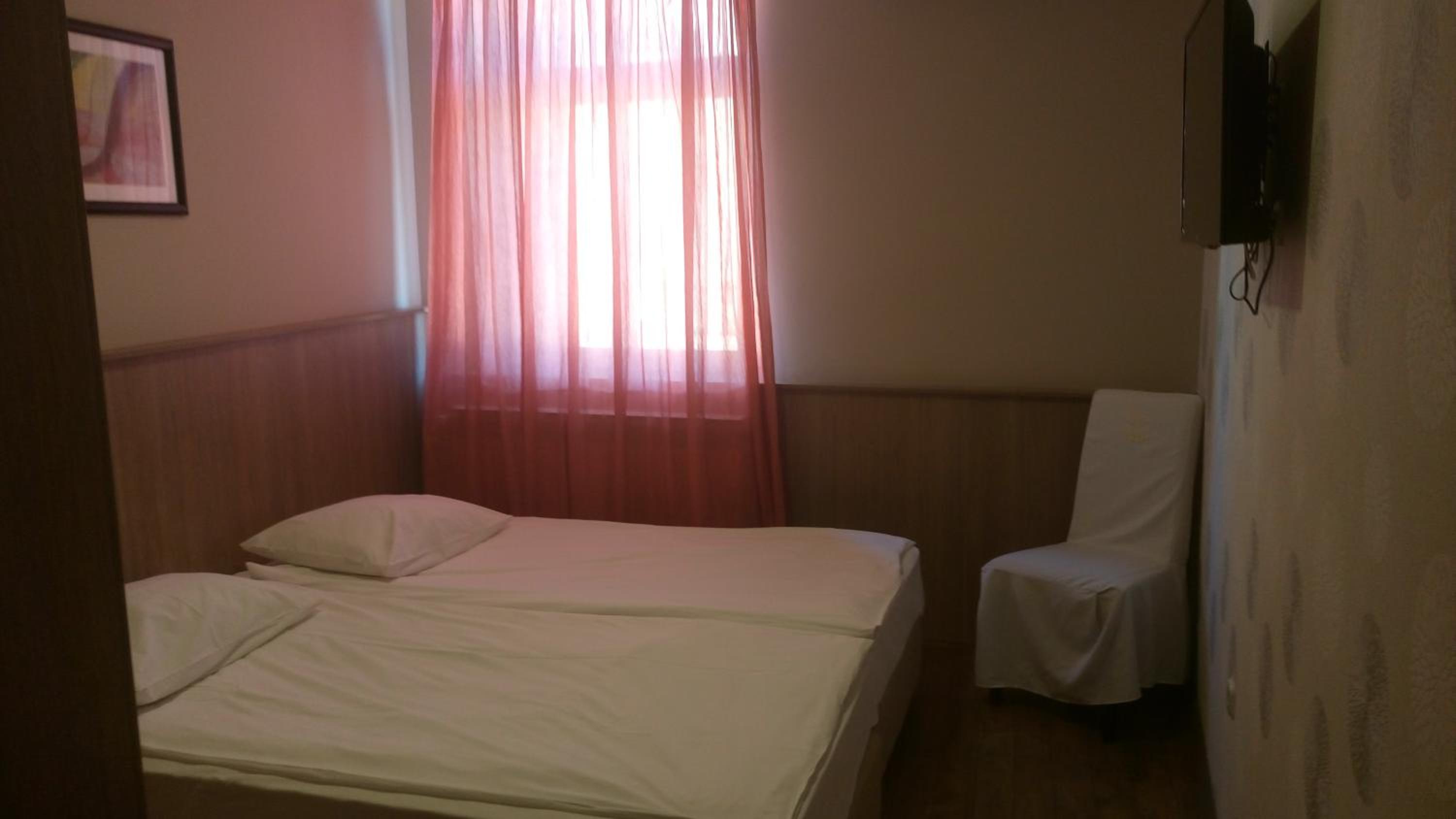 Double or Twin Room - Photo 24