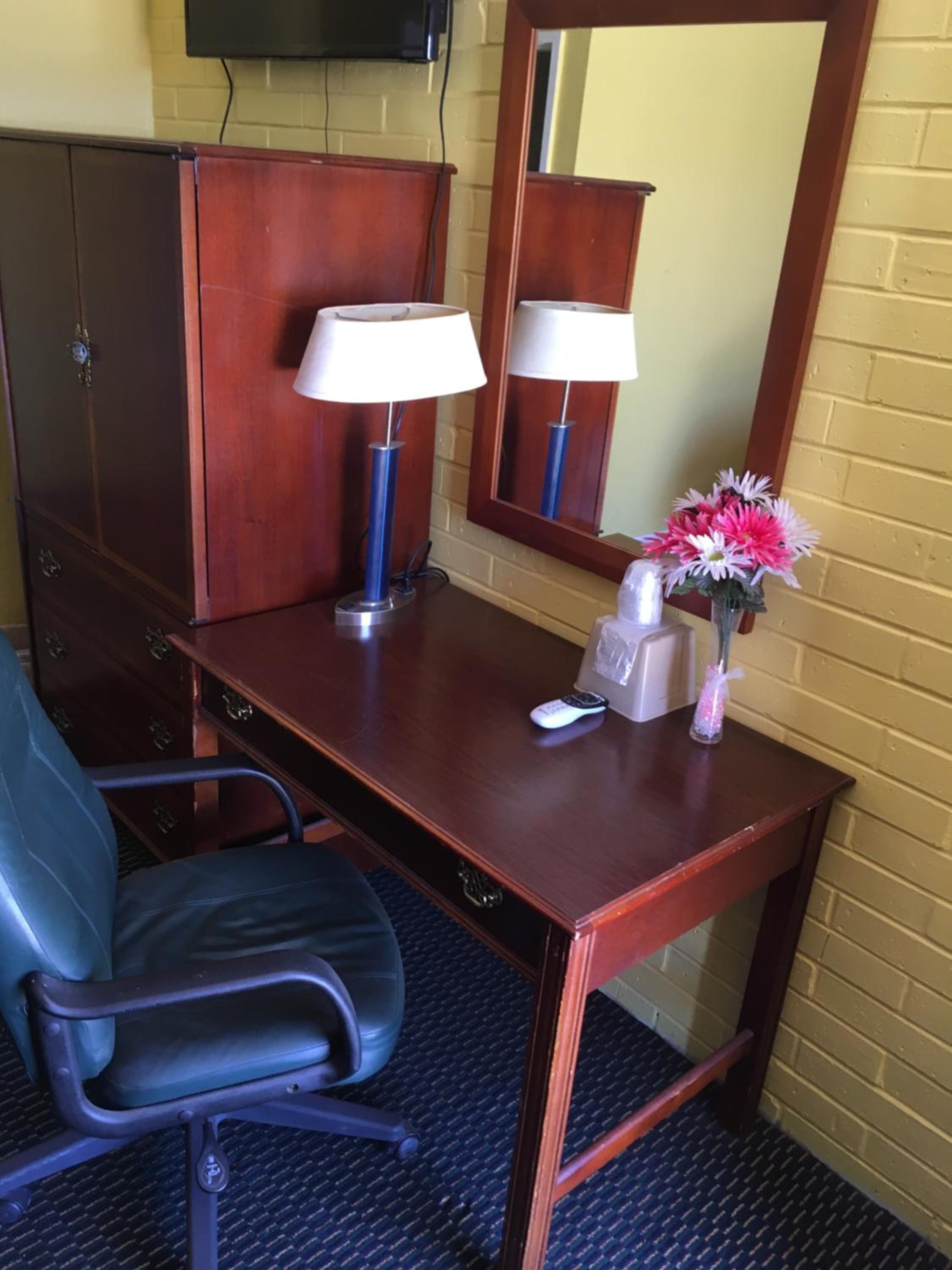 Single Room photo 3